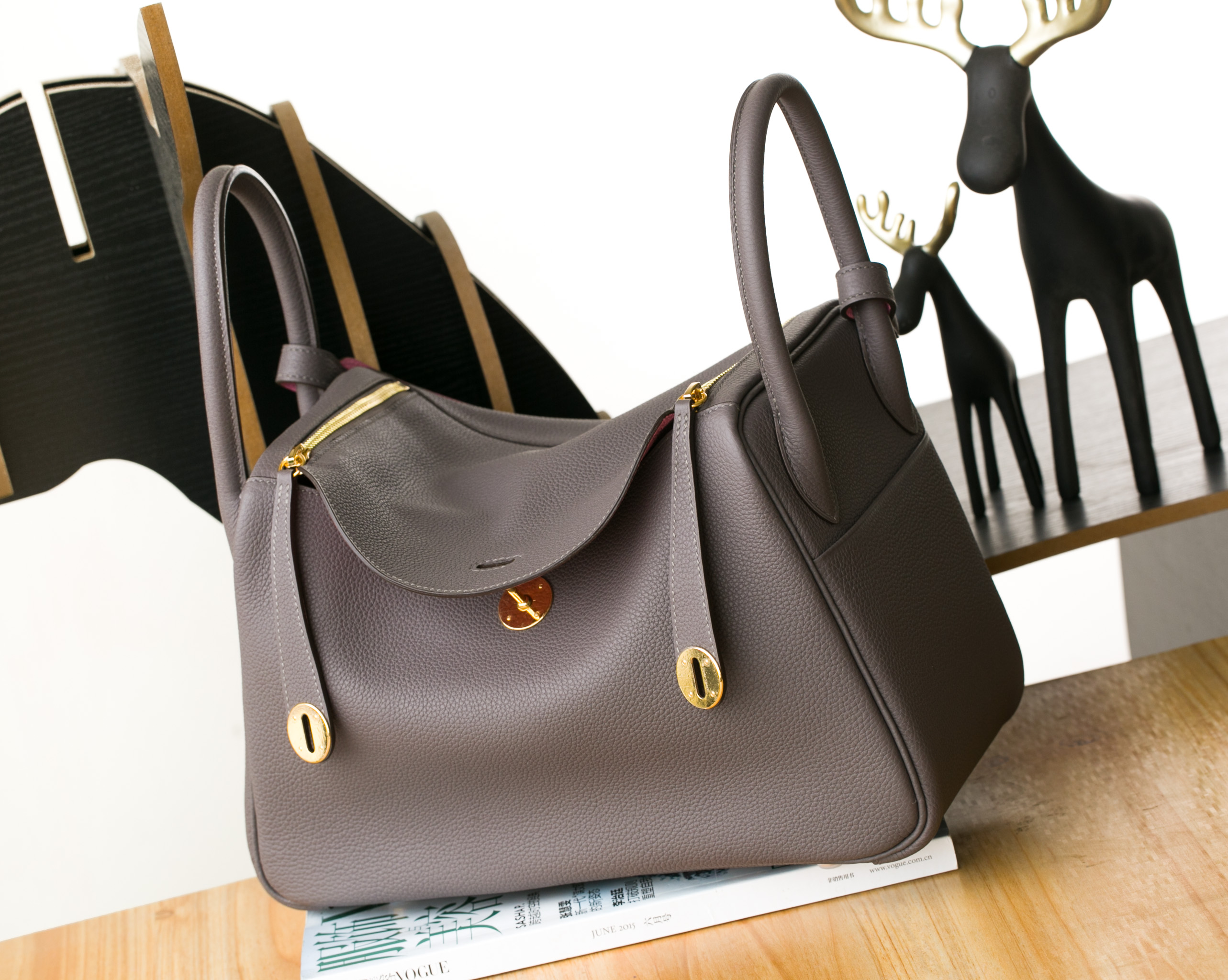 爱马仕琳迪包 Hermes Lindy30cm 8F锡器灰拼樱花粉进口togo牛皮