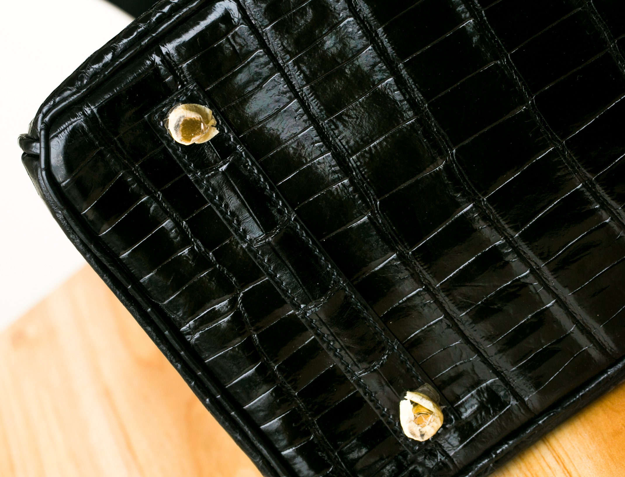 Hermes女包价格 爱马仕黑色亮面两点鳄鱼皮Birkin30铂金包 金扣
