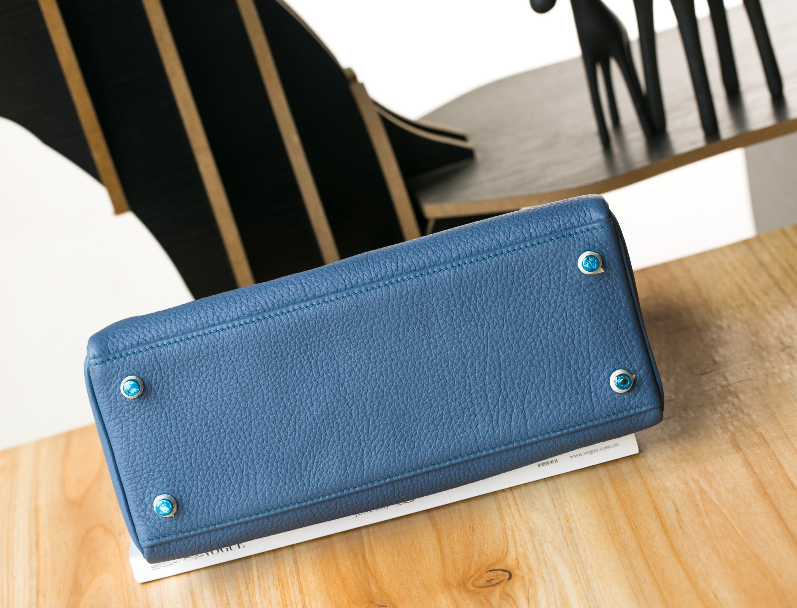爱马仕Kelly包价格 Hermes 2R玛瑙蓝原厂togo牛皮凯莉包28cm 银扣