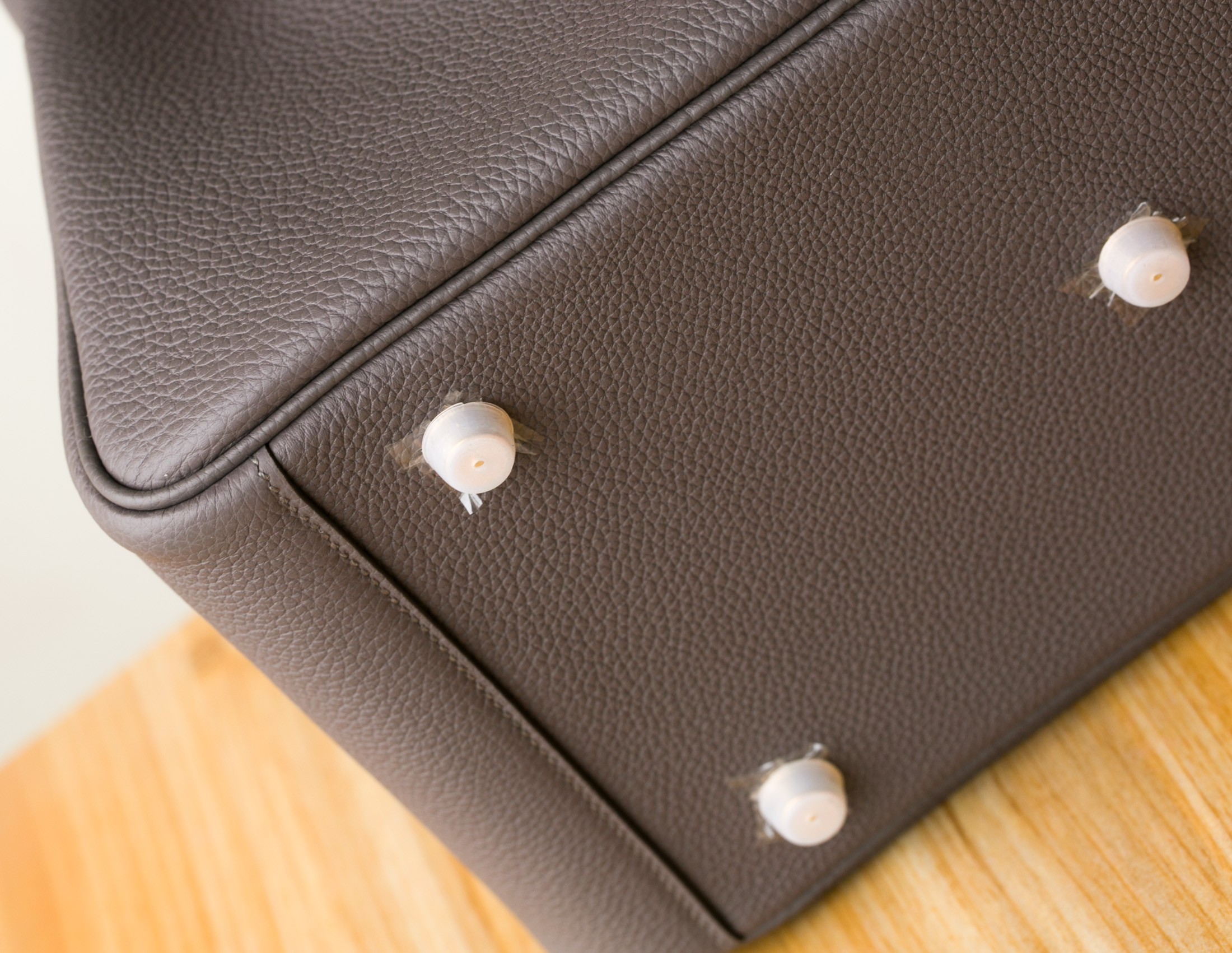 爱马仕琳迪包 Hermes Lindy30cm 8F锡器灰拼樱花粉进口togo牛皮