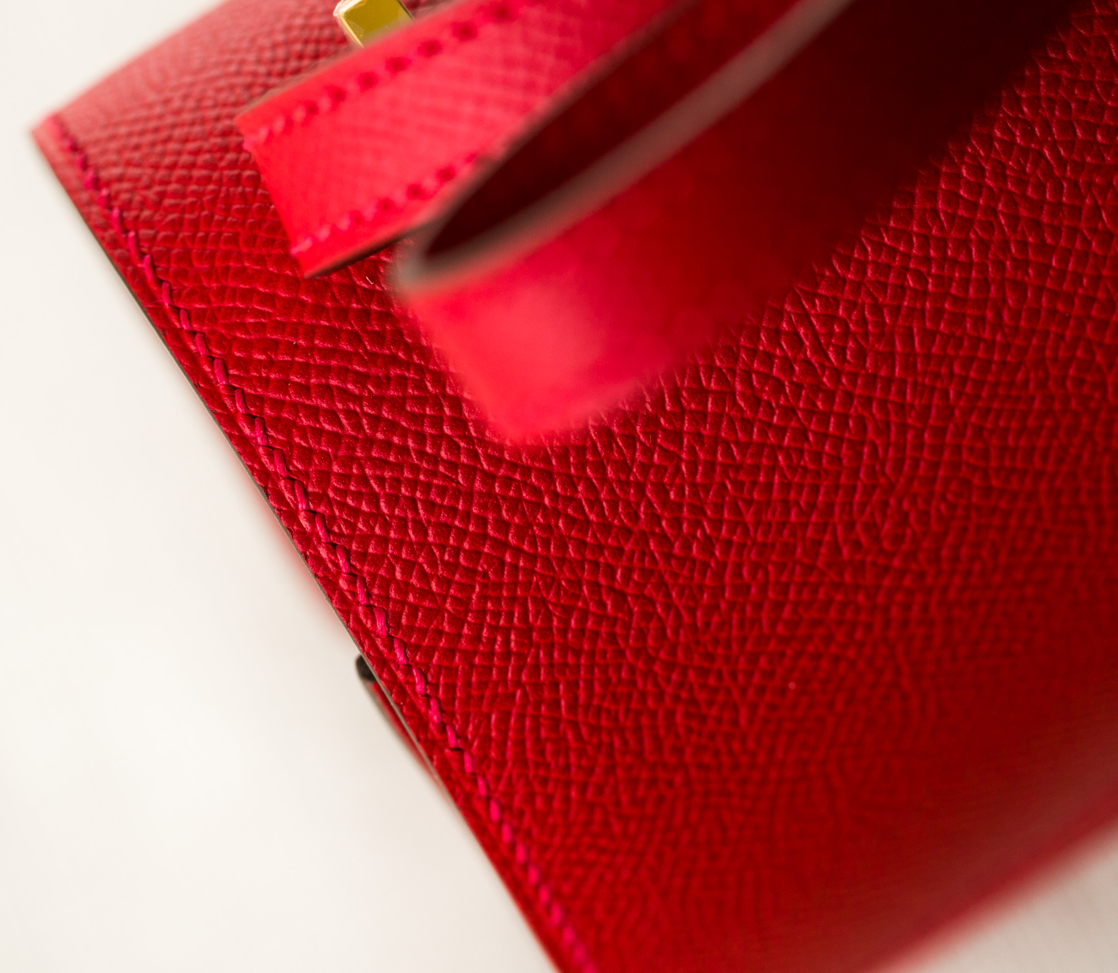 爱马仕包包官网 Hermes Constance空姐包26cm Q5国旗红进口epsom牛皮