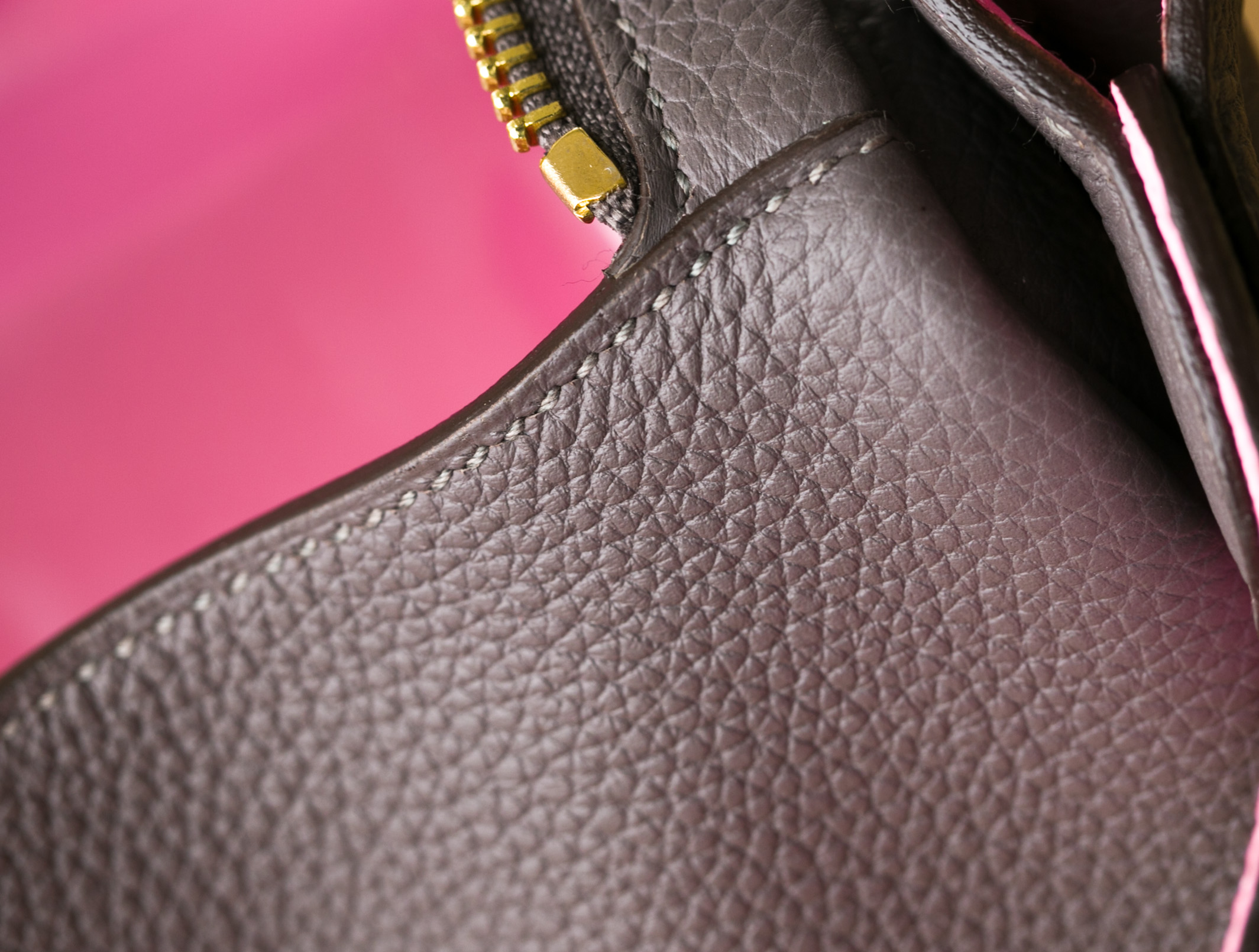 爱马仕琳迪包 Hermes Lindy30cm 8F锡器灰拼樱花粉进口togo牛皮