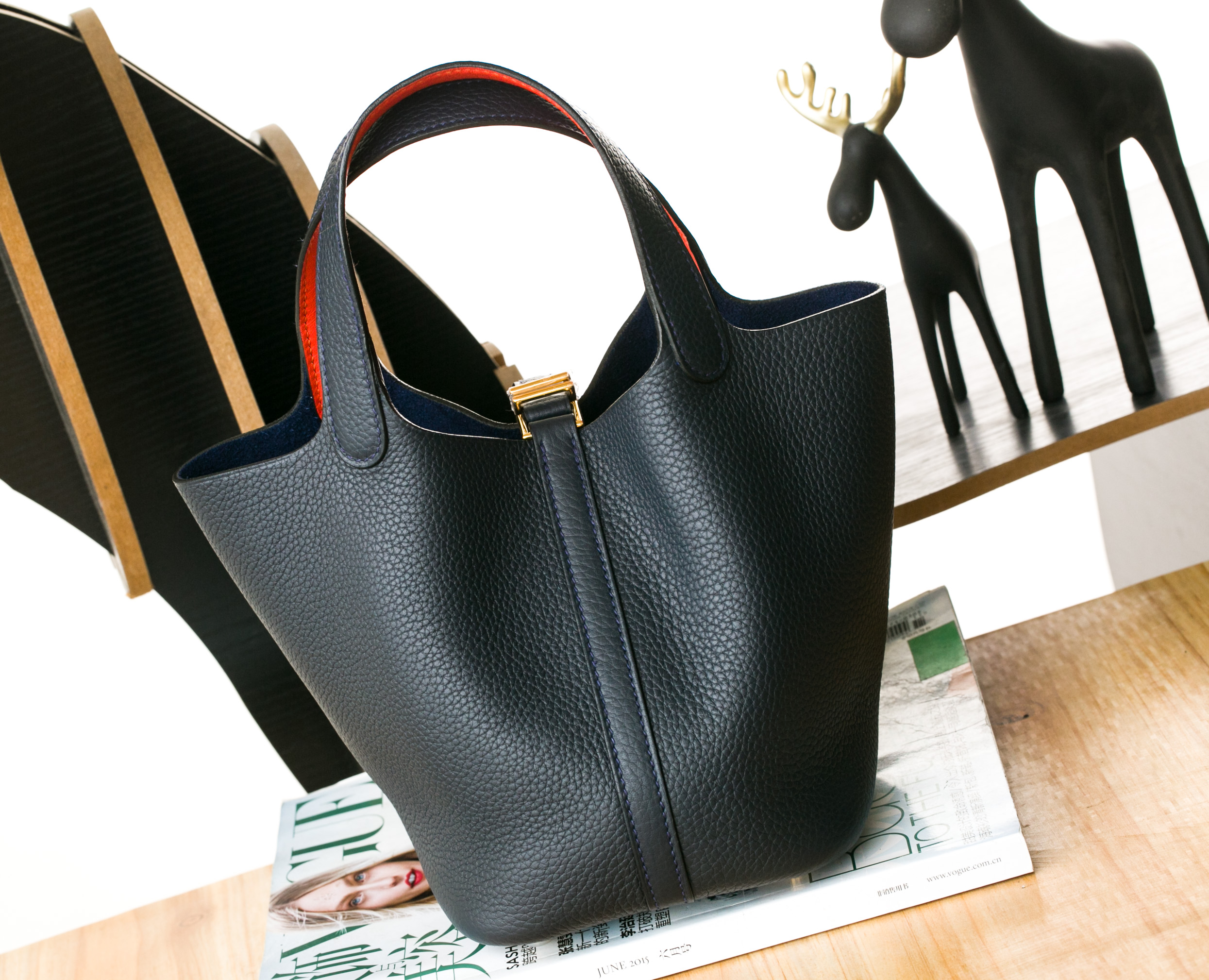 爱马仕水桶包价格 Hermes Picotin 18cm 午夜蓝拼罂粟橘原厂TC皮