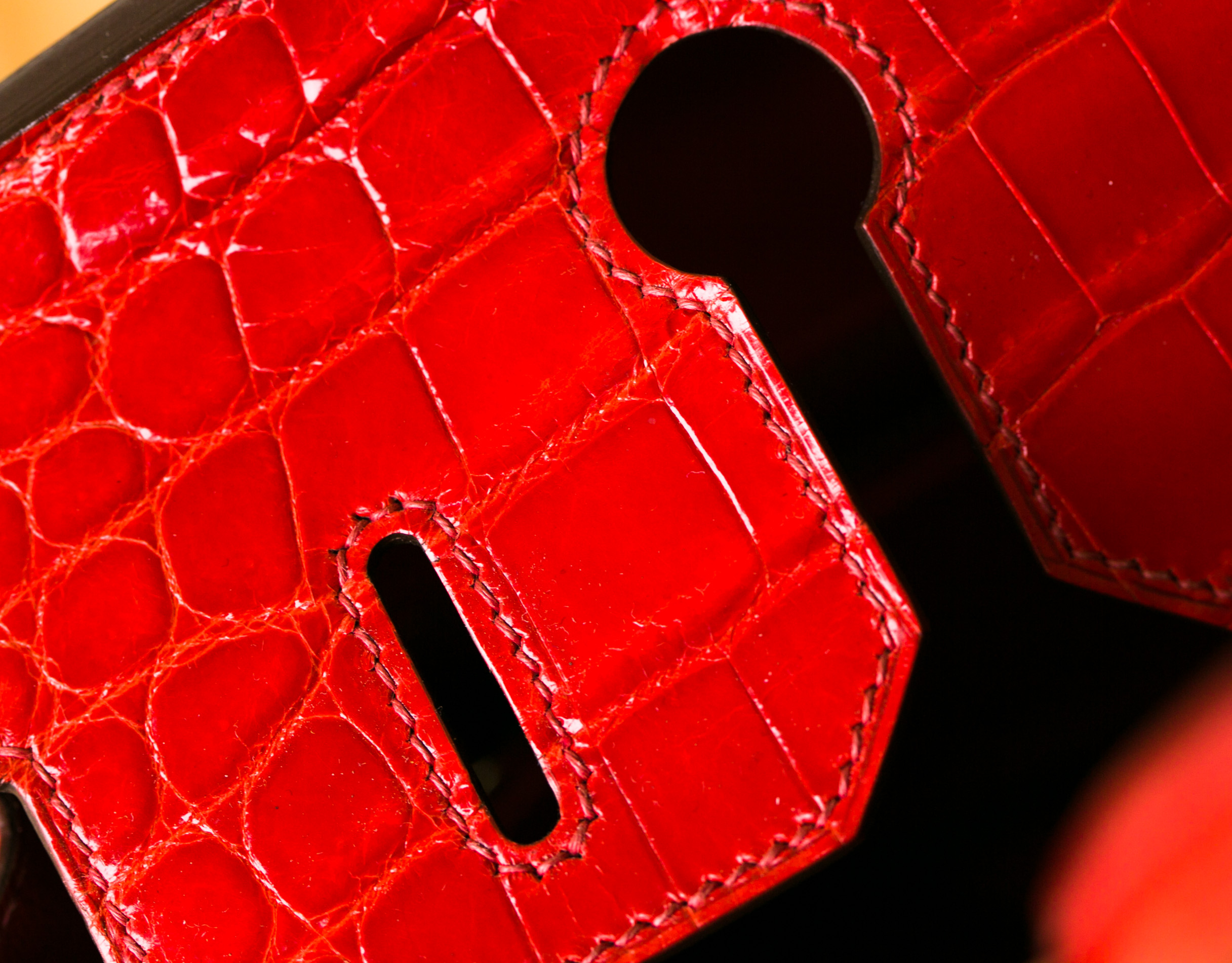 爱马仕包包官网 Hermes Birkin30cm 法拉利红亮面两点鳄鱼皮铂金包