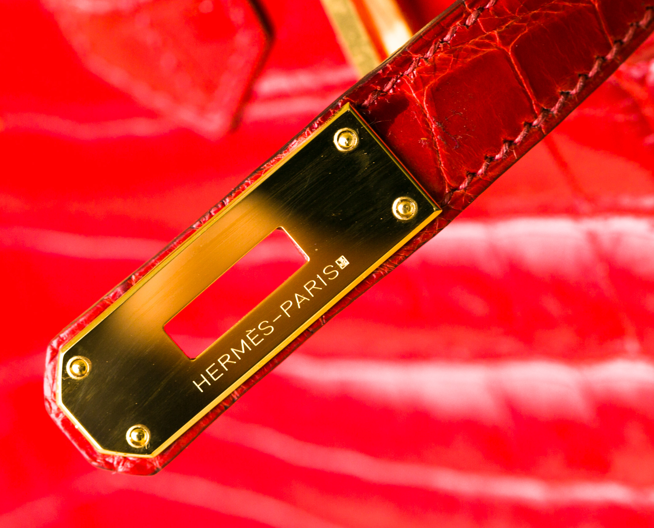 爱马仕包包官网 Hermes Birkin30cm 法拉利红亮面两点鳄鱼皮铂金包