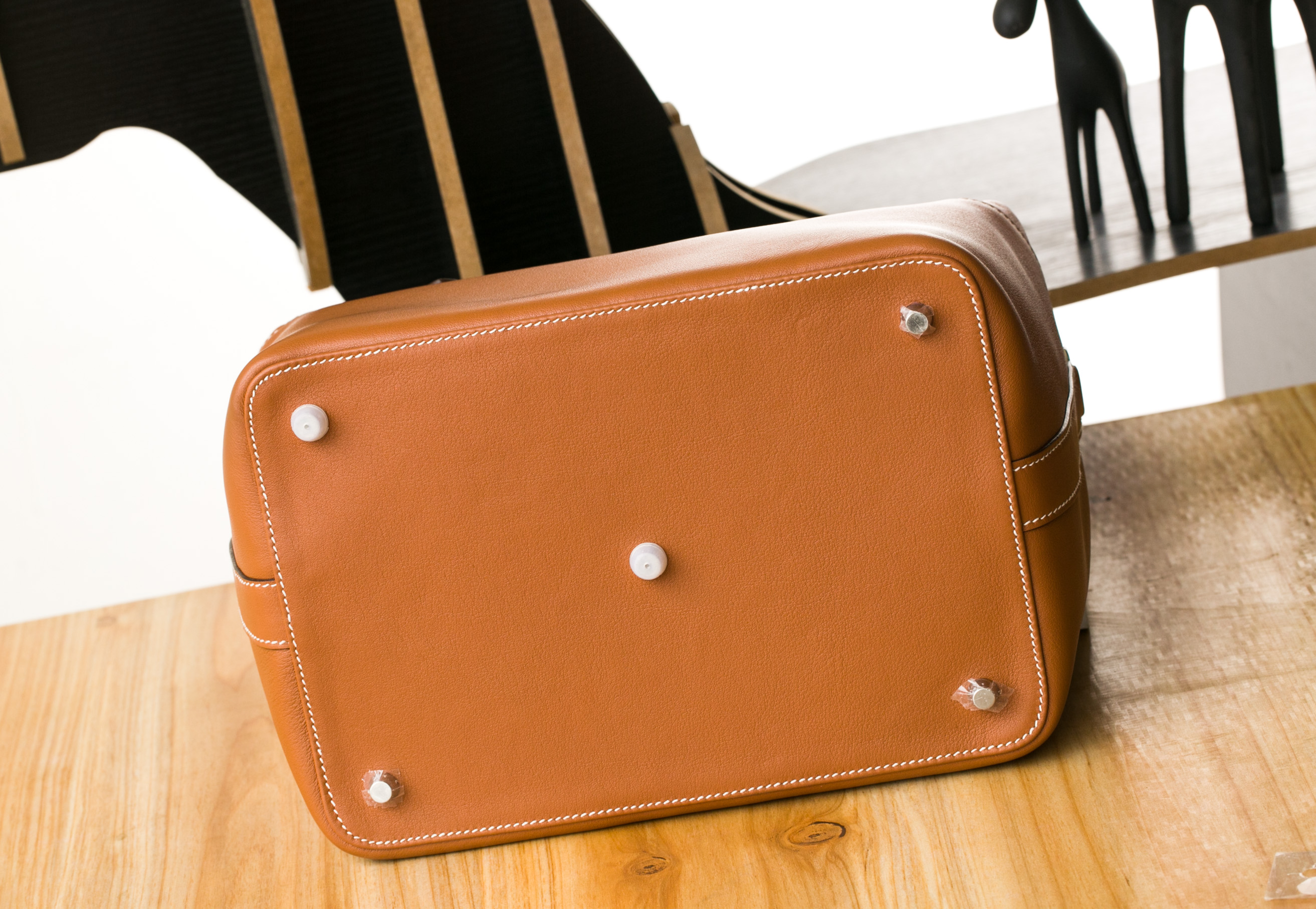 Hermes女包价格 爱马仕CK37金色原厂swift牛皮Toolbox 20cm