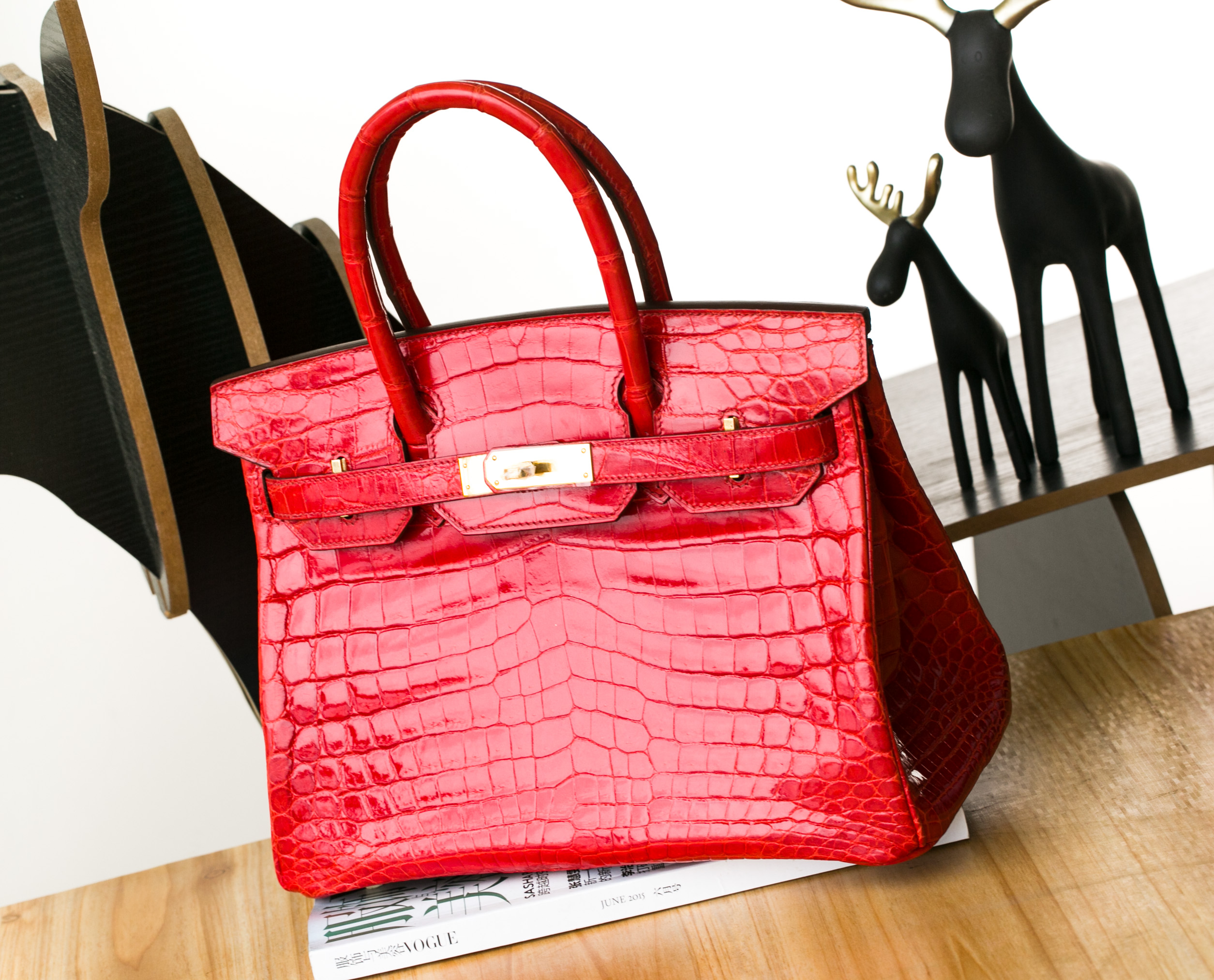 爱马仕包包官网 Hermes Birkin30cm 法拉利红亮面两点鳄鱼皮铂金包