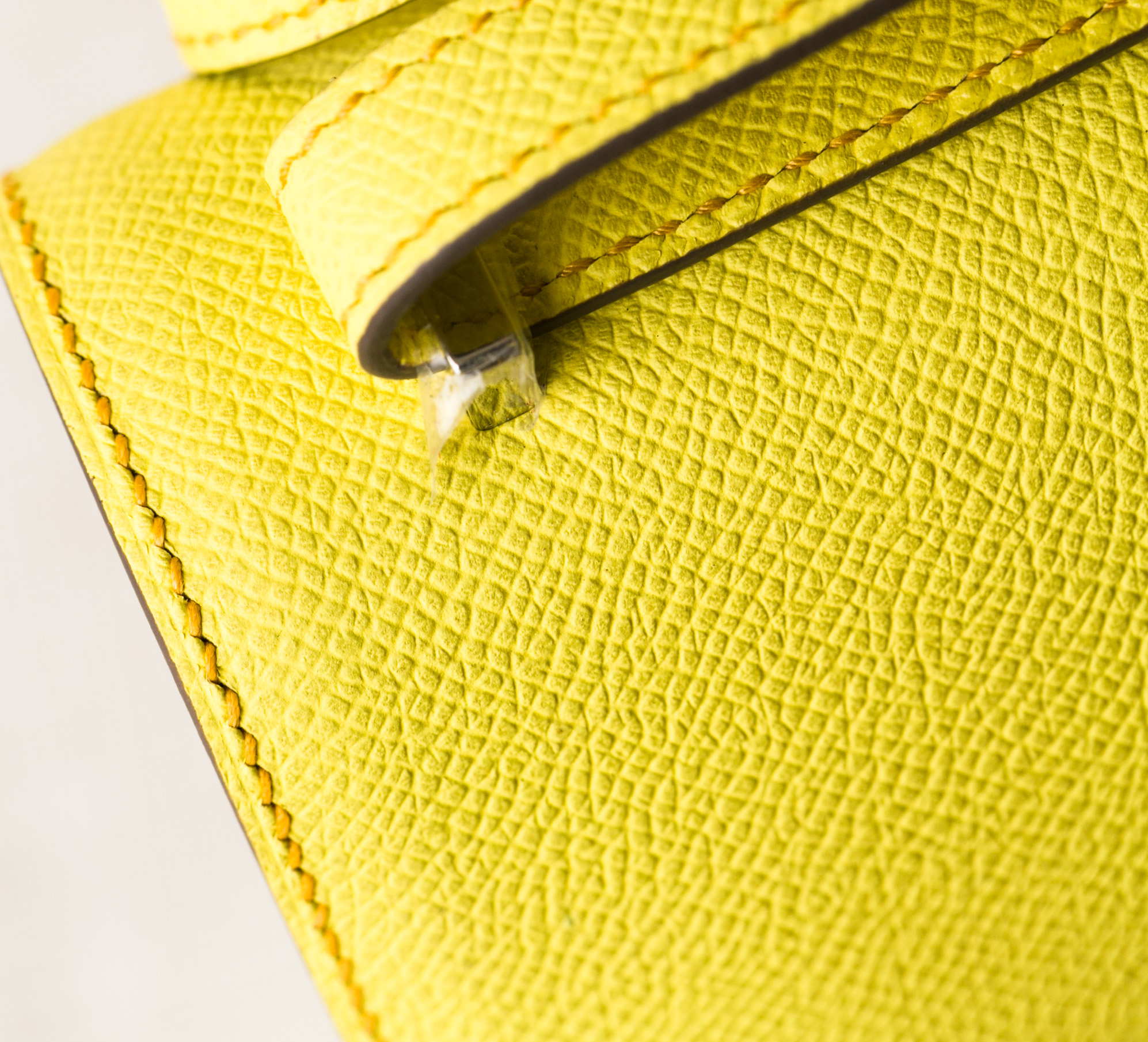爱马仕空姐包价格 Hermes Constance19cm C9鹅蛋黄进口epsom牛皮