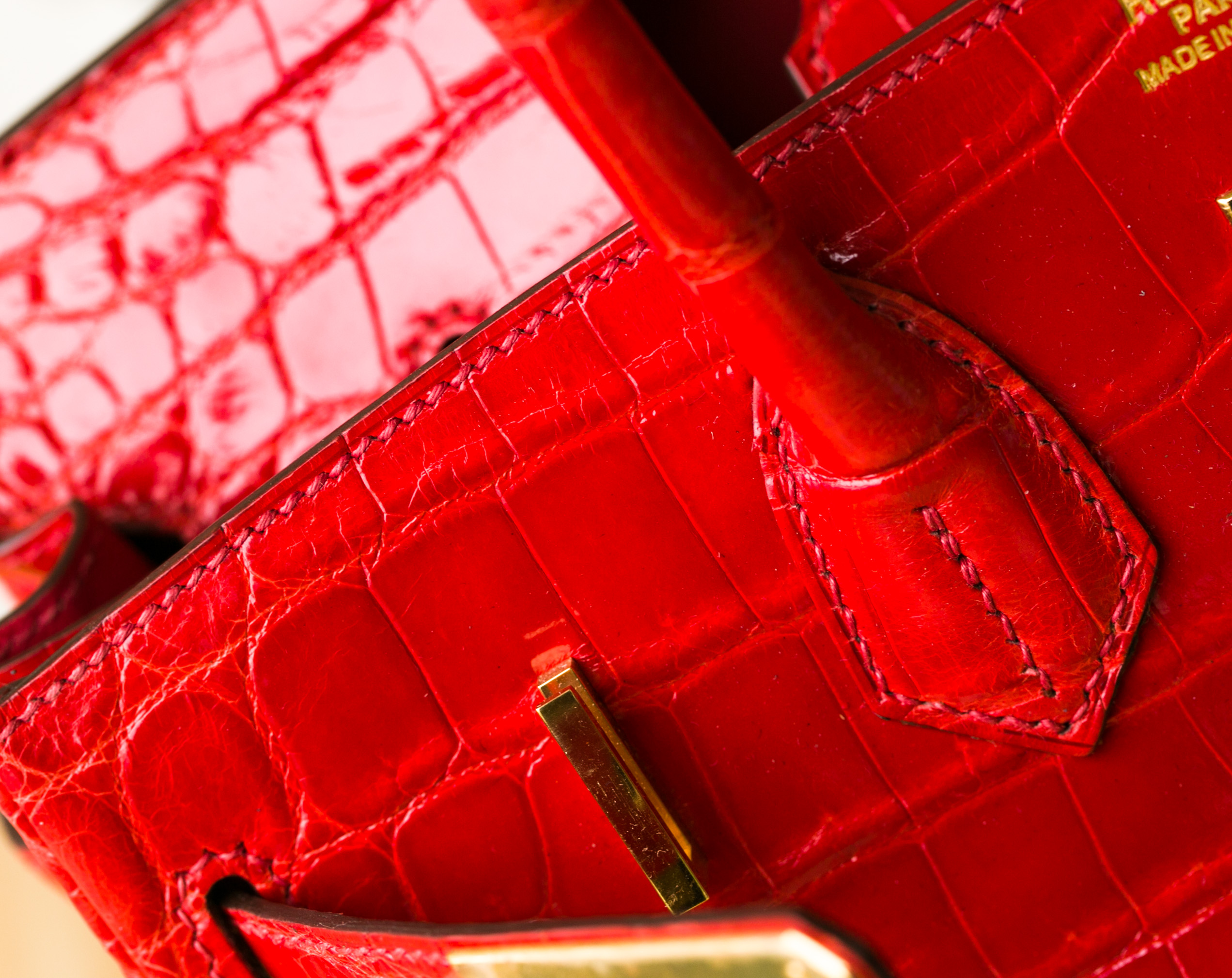 爱马仕包包官网 Hermes Birkin30cm 法拉利红亮面两点鳄鱼皮铂金包