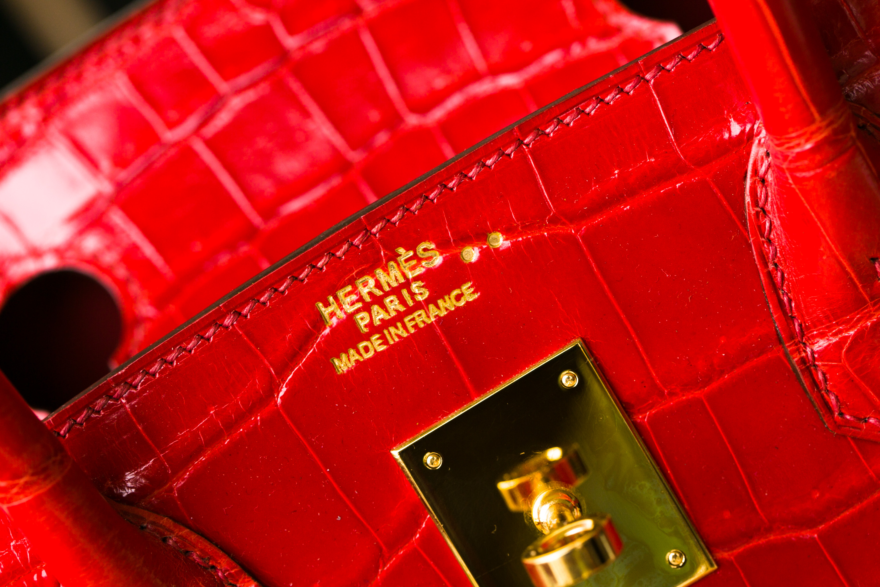 爱马仕包包官网 Hermes Birkin30cm 法拉利红亮面两点鳄鱼皮铂金包