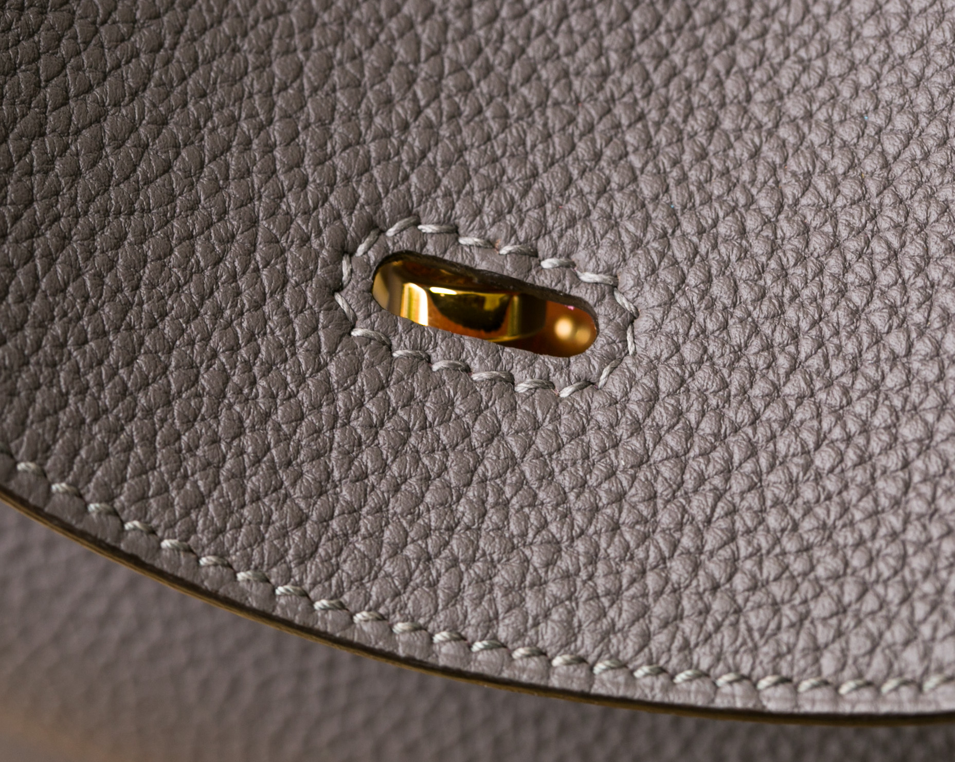 爱马仕琳迪包 Hermes Lindy30cm 8F锡器灰拼樱花粉进口togo牛皮