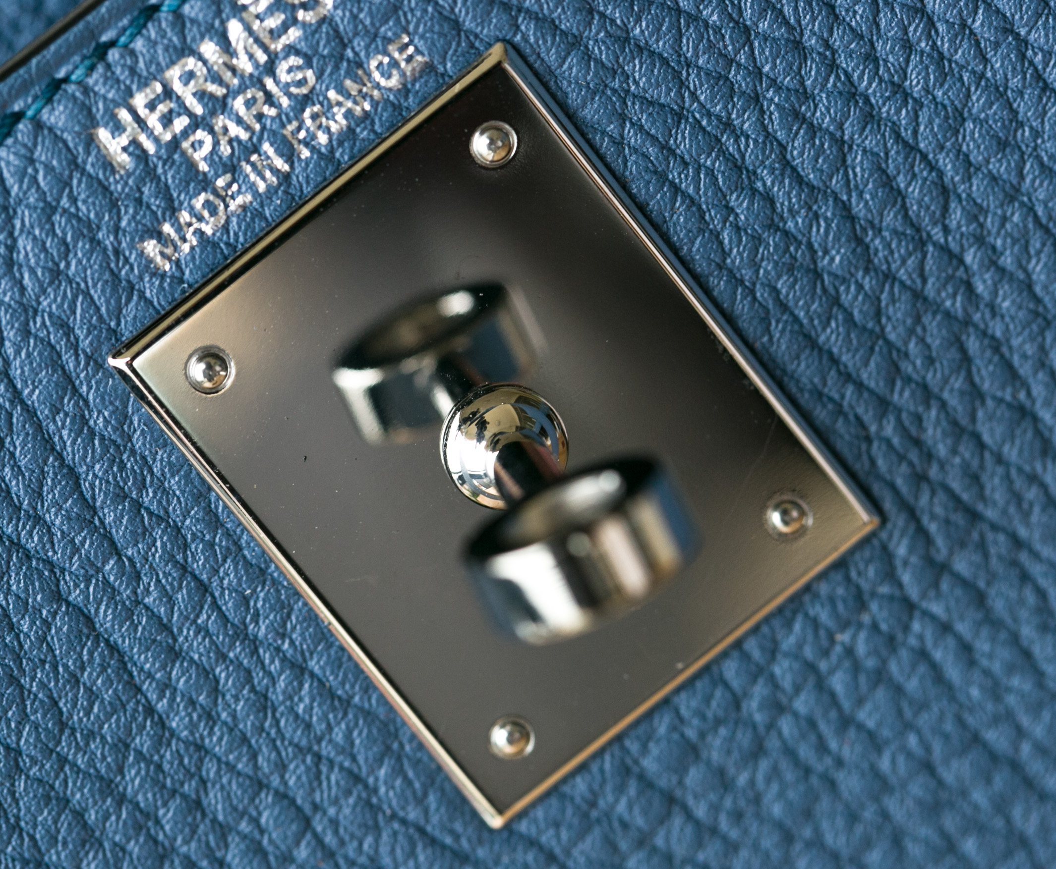 爱马仕Kelly包价格 Hermes 2R玛瑙蓝原厂togo牛皮凯莉包28cm 银扣