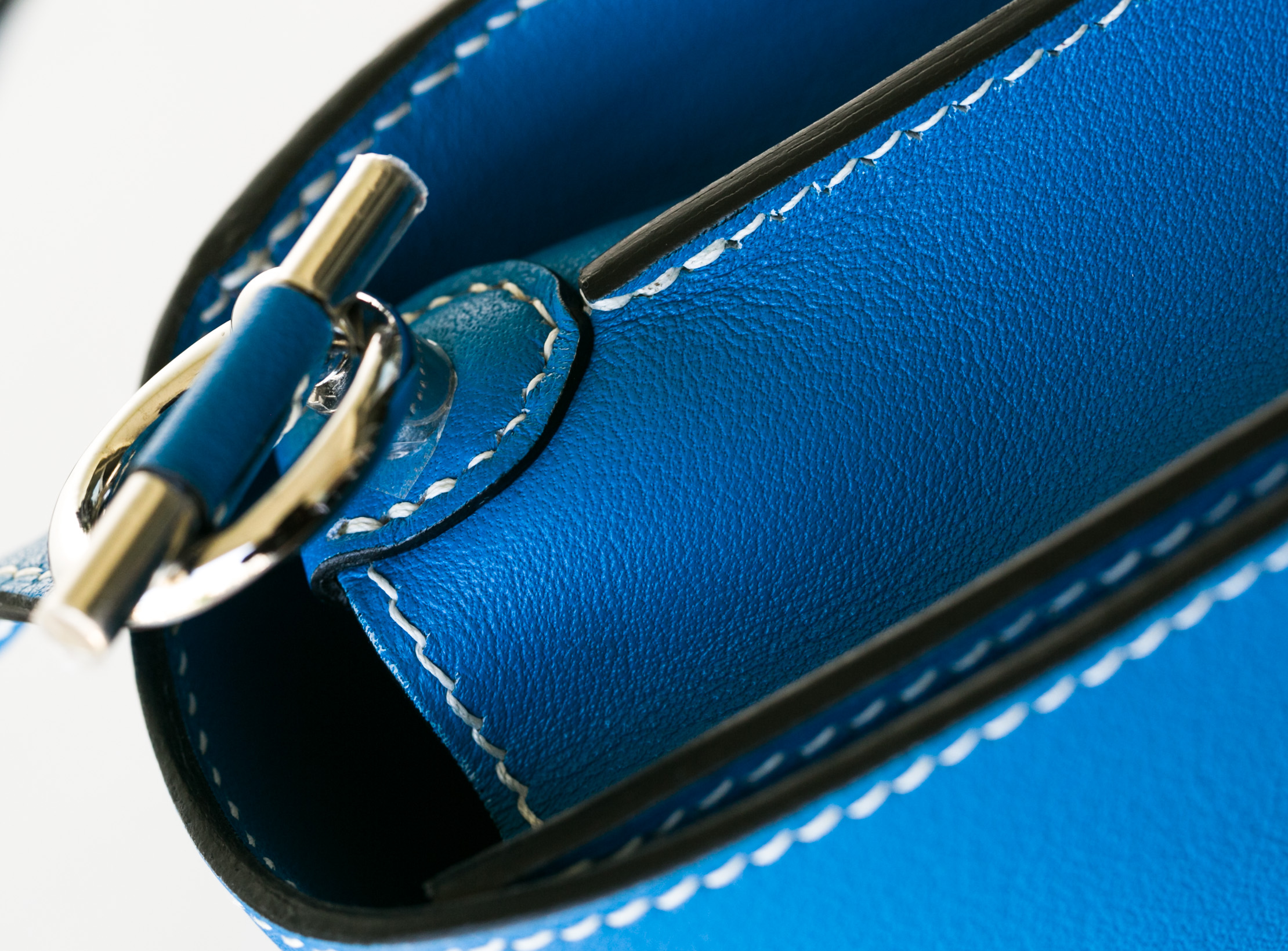 爱马仕包包批发 Hermes Roulis T7水妖蓝原厂Swift皮猪鼻子包23cm