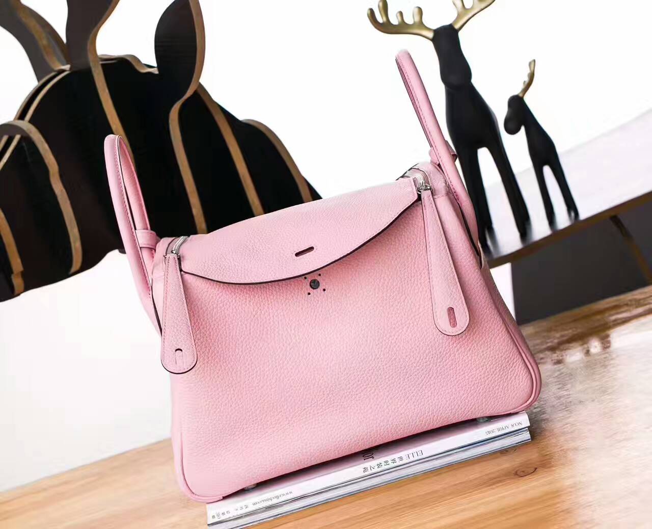 爱马仕琳迪包尺寸 Hermes 3Q水粉色原厂TC牛皮Lindy 30cm 银扣