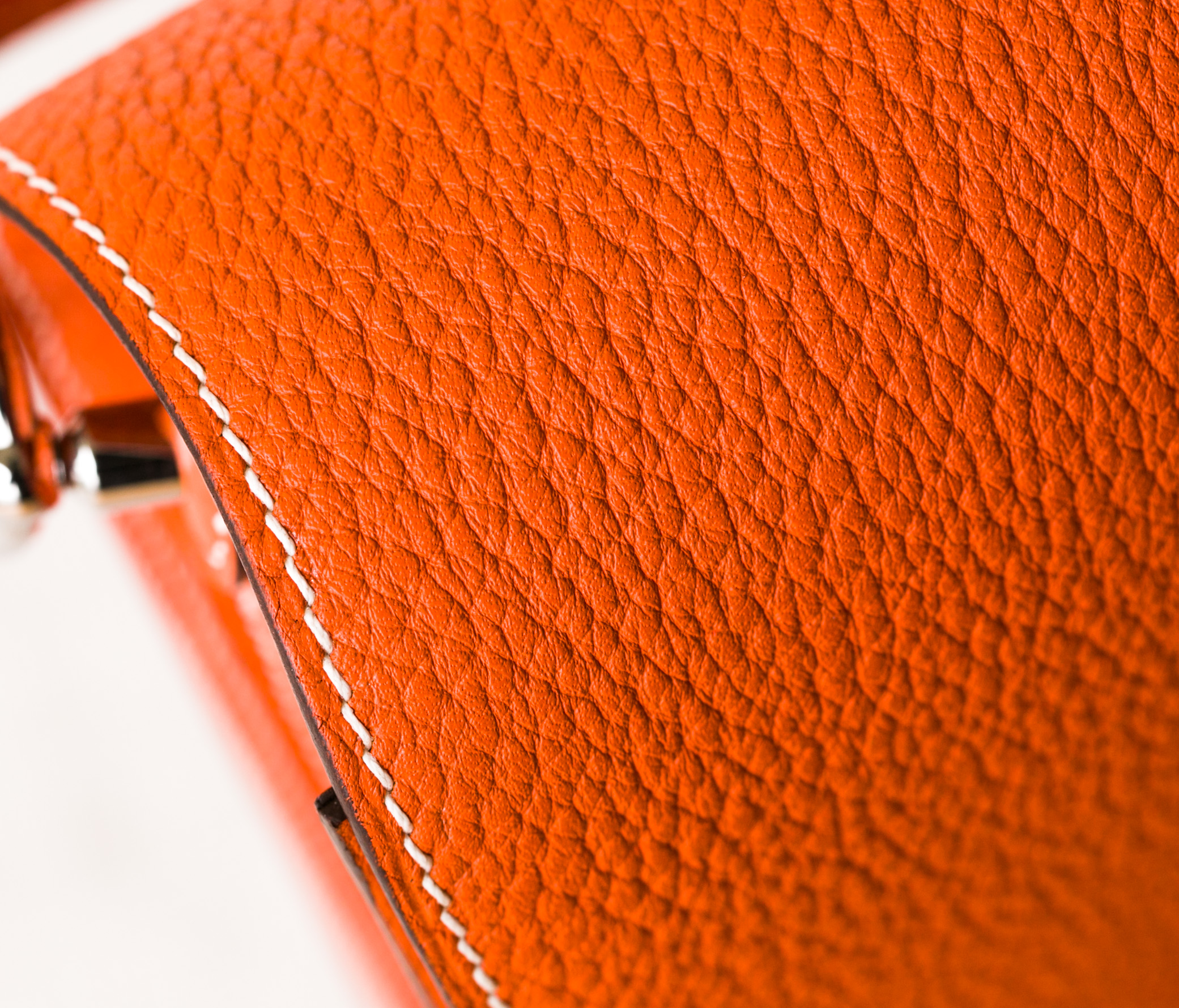 爱马仕女包价格 Hermes Roulis 23cm 橙色原厂TC牛皮猪鼻子包