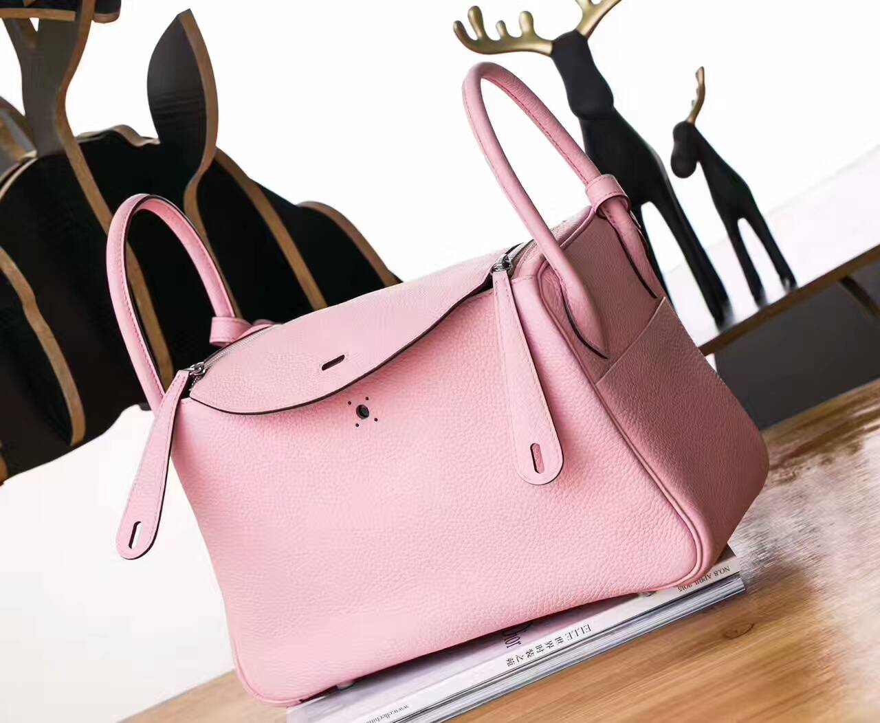 爱马仕琳迪包尺寸 Hermes 3Q水粉色原厂TC牛皮Lindy 30cm 银扣
