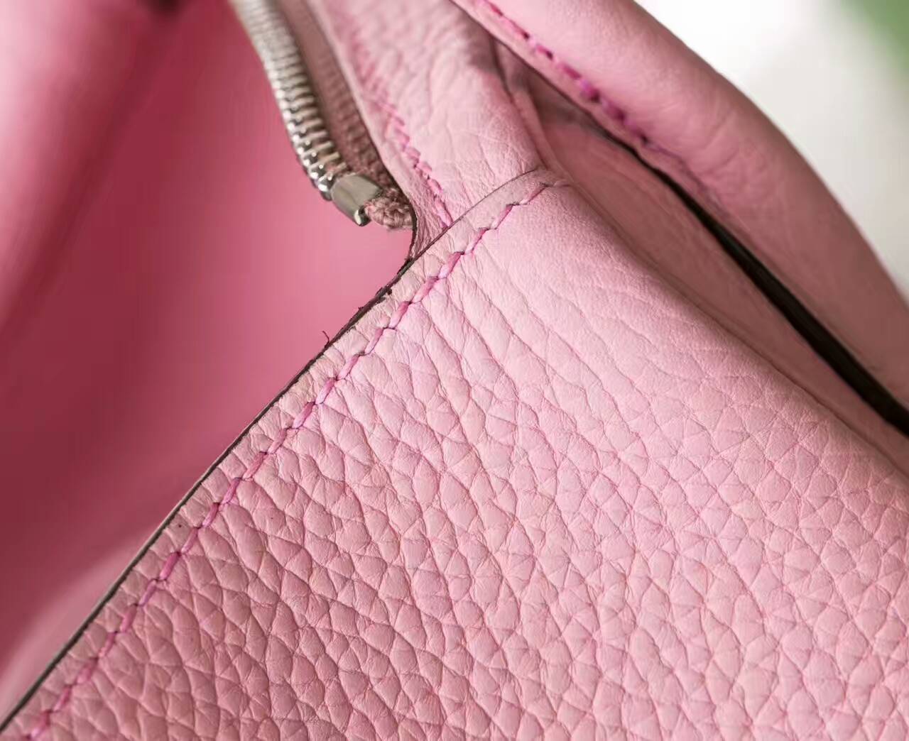 爱马仕琳迪包尺寸 Hermes 3Q水粉色原厂TC牛皮Lindy 30cm 银扣