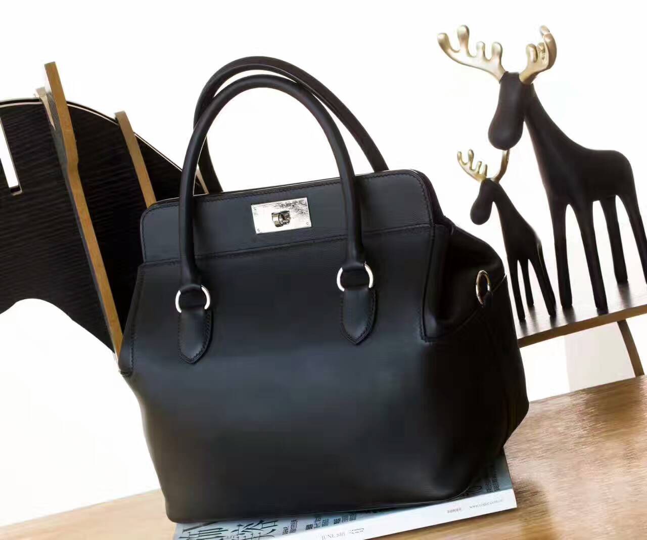 Hermes包包批发 爱马仕黑色原厂Swift牛皮牛奶包手提包26cm