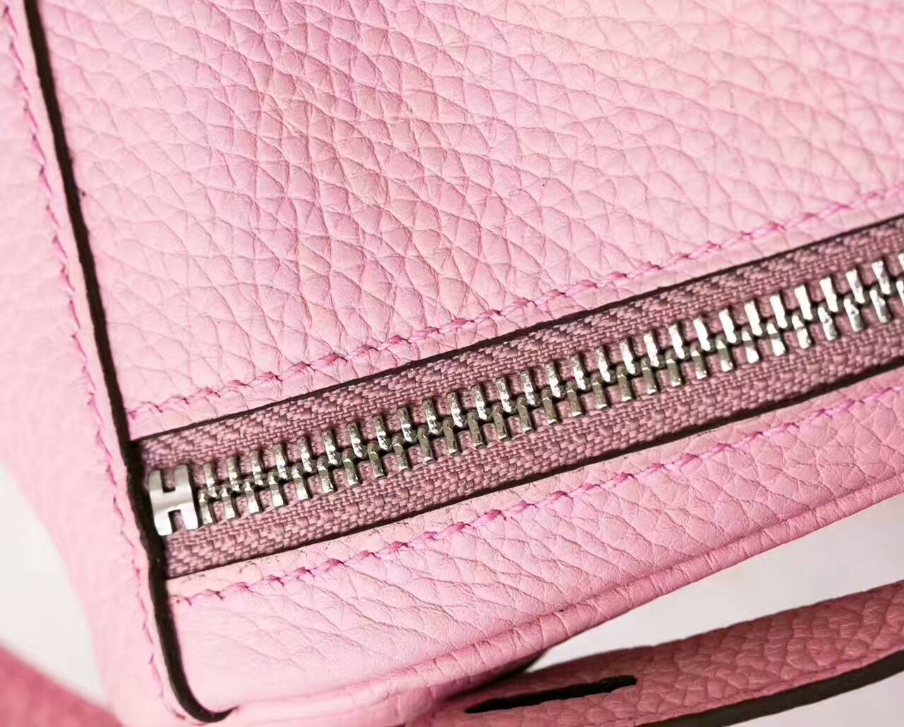 爱马仕琳迪包尺寸 Hermes 3Q水粉色原厂TC牛皮Lindy 30cm 银扣