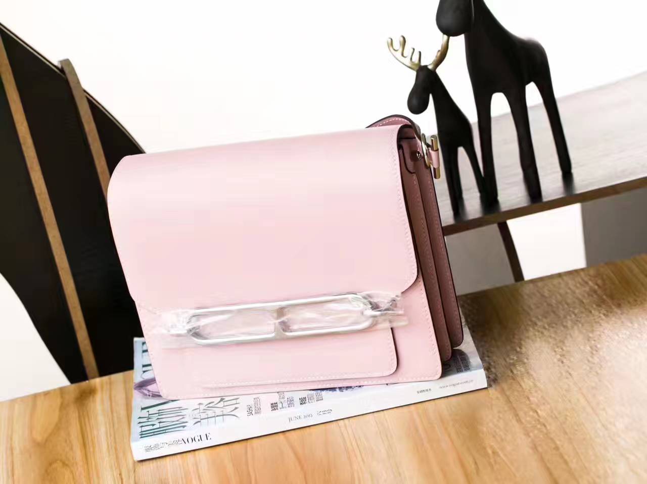 Hermes新款女包 爱马仕3Q水粉色原厂Swift皮Roulis猪鼻子包23cm