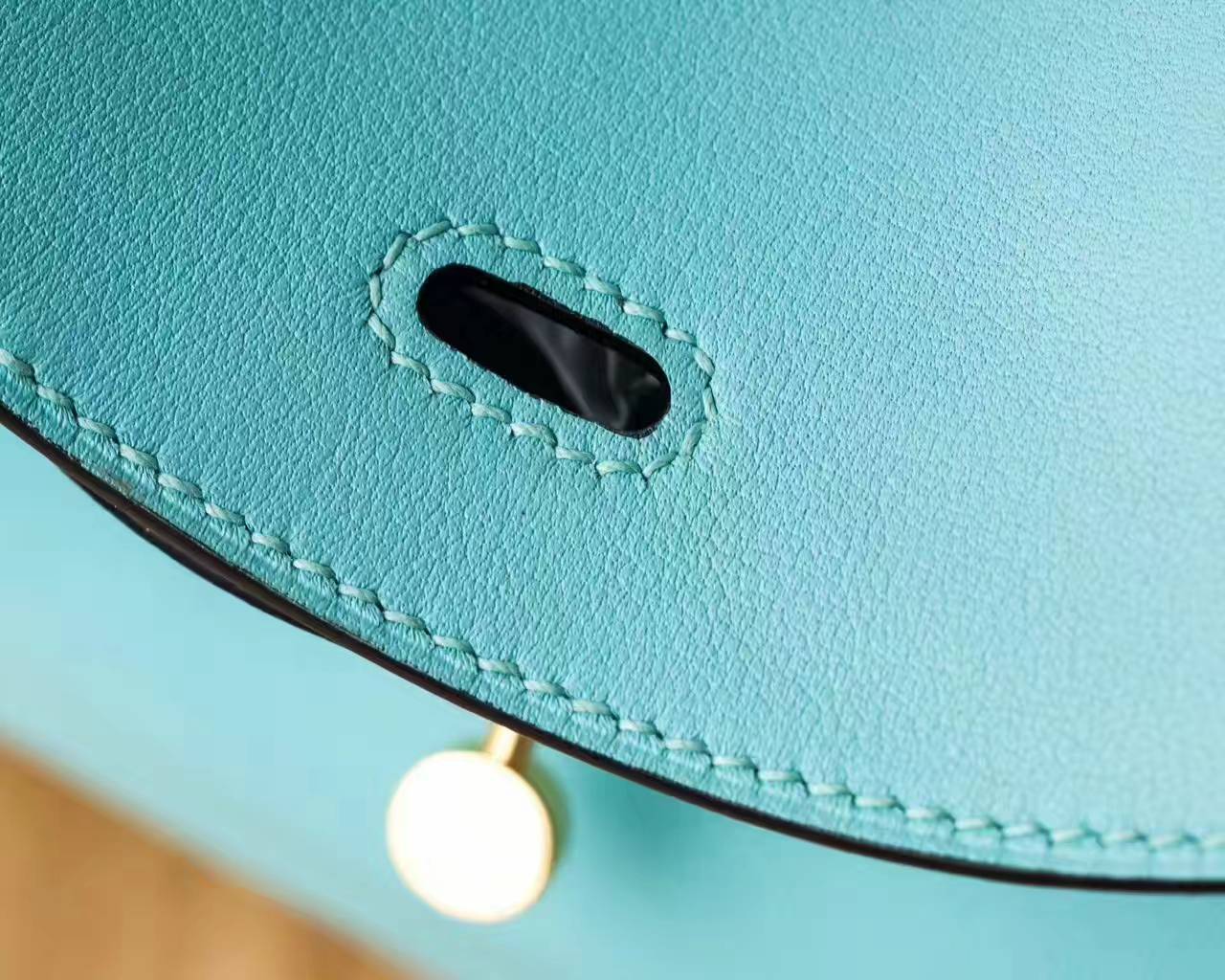 爱马仕琳迪包尺寸 Hermes Lindy 26cm 3P马卡龙蓝原厂swift牛皮
