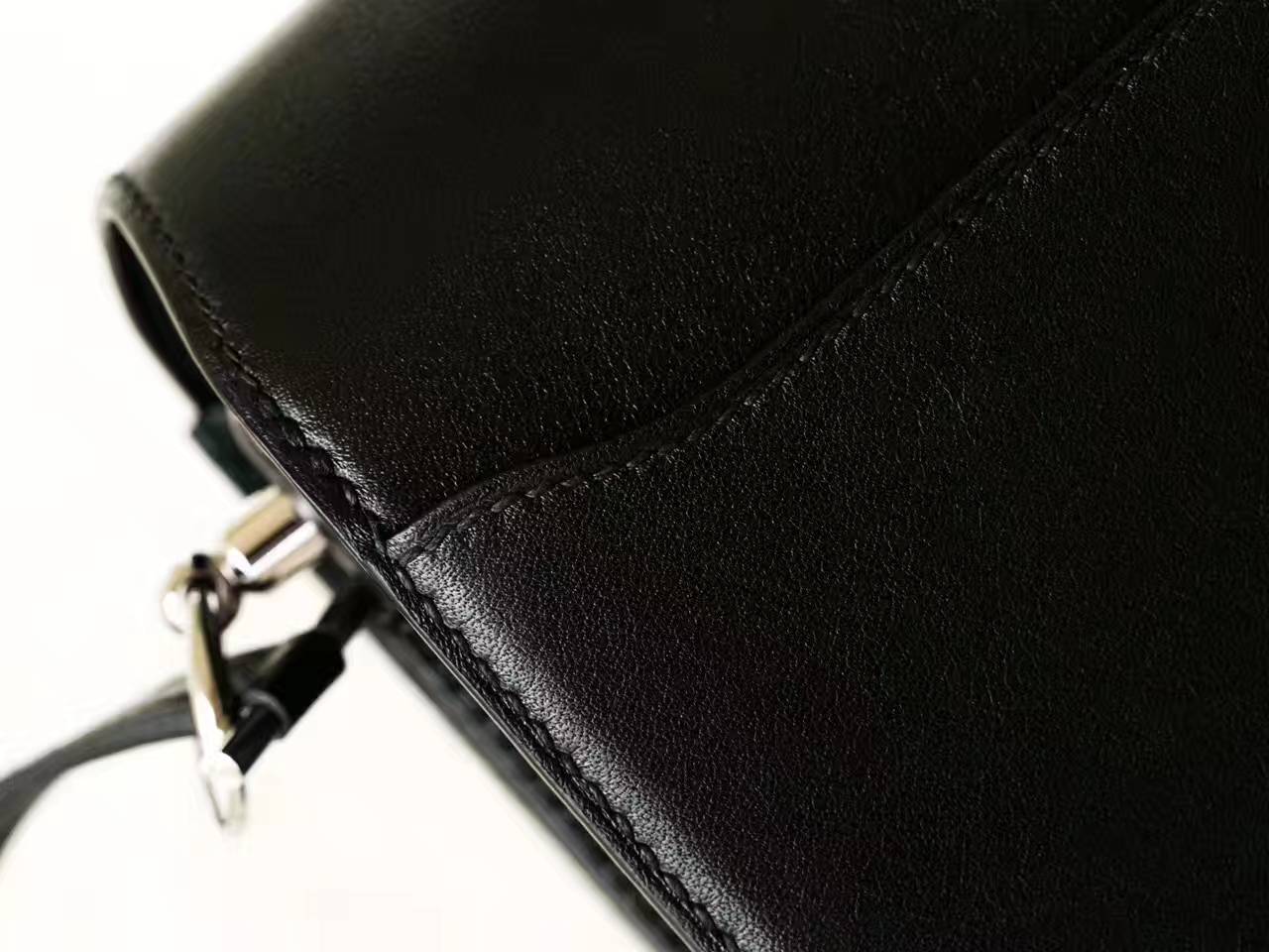 Hermes爱马仕猪鼻子包 89黑色原厂Swift牛皮Roulis斜挎女包19cm