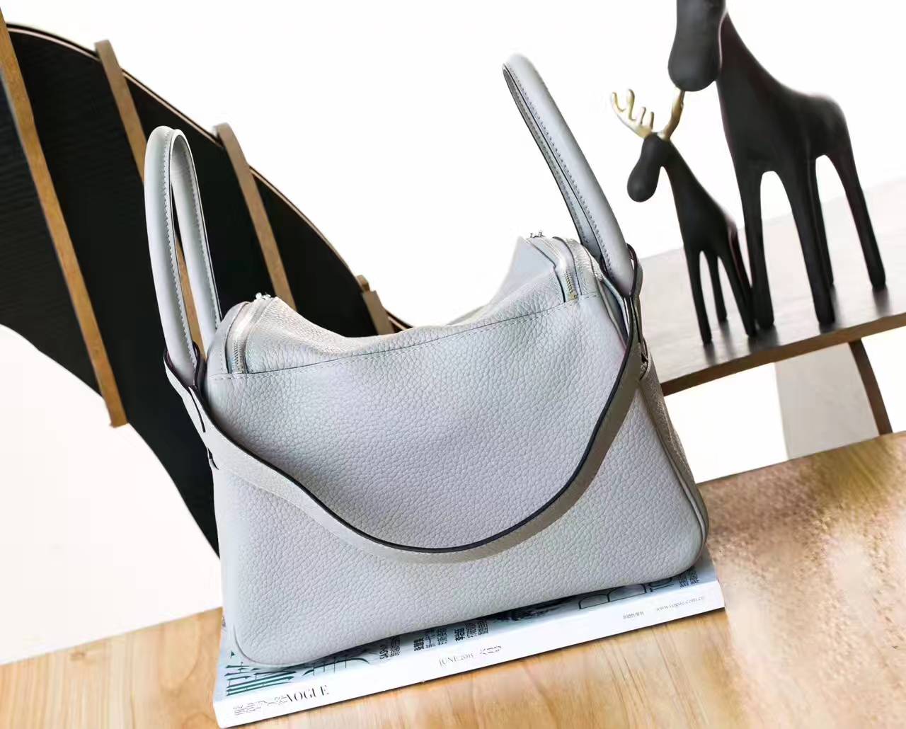 爱马仕琳迪包尺寸 Hermes Lindy 30cm 4Z海鸥灰拼水粉色原厂TC皮
