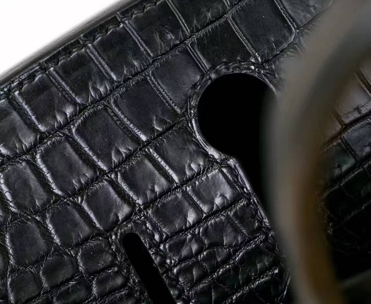 Hermes包包官网 爱马仕黑色雾面两点鳄鱼皮Birkin30铂金包