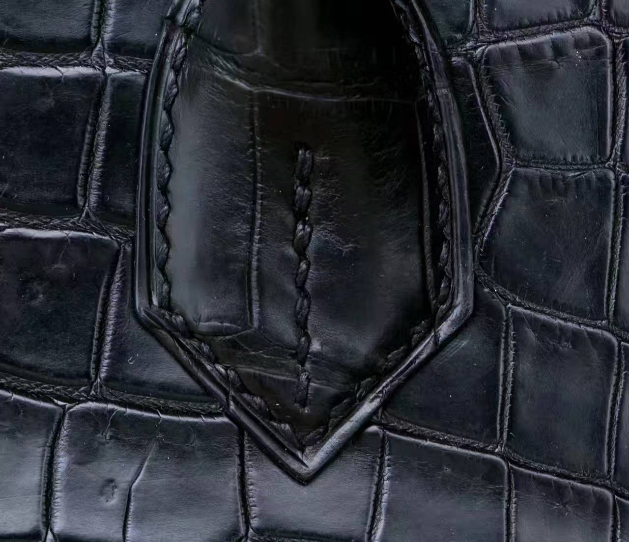 Hermes包包官网 爱马仕黑色雾面两点鳄鱼皮Birkin30铂金包
