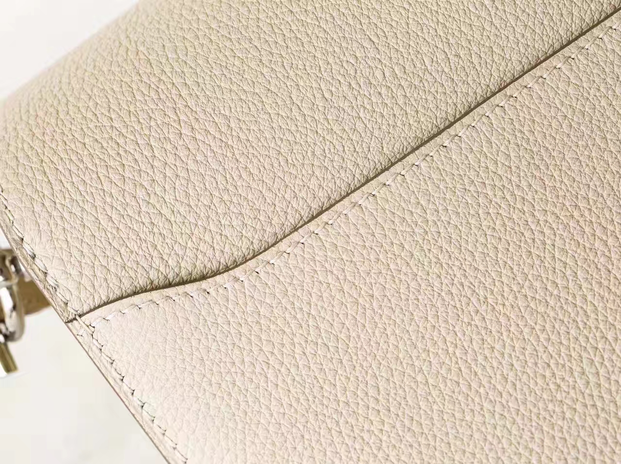 爱马仕包包批发 Hermes CK80珍珠灰原厂TC牛皮Roulis猪鼻子包23cm
