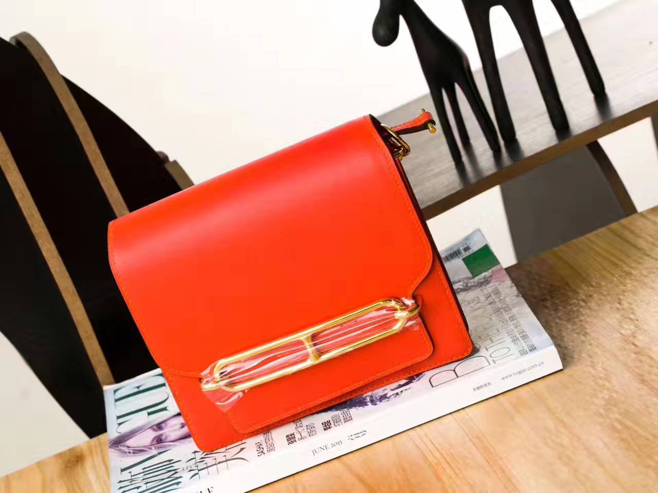 爱马仕女包批发 Hermes Roulis 19cm 艳橙色原厂Swift牛皮猪鼻子包