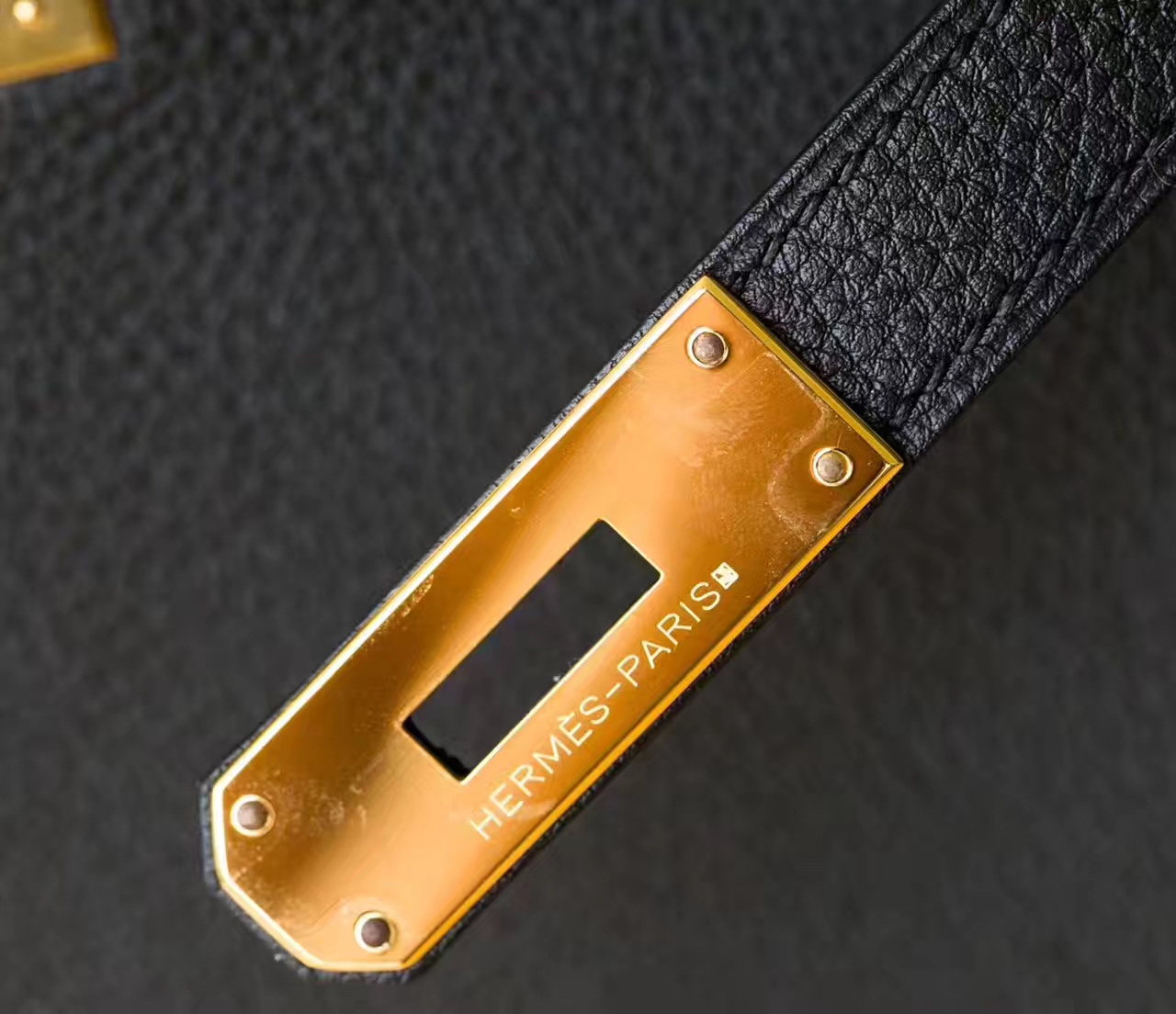 爱马仕包包官网 Hermes Kelly 28cm 黑色原厂togo牛皮凯莉包