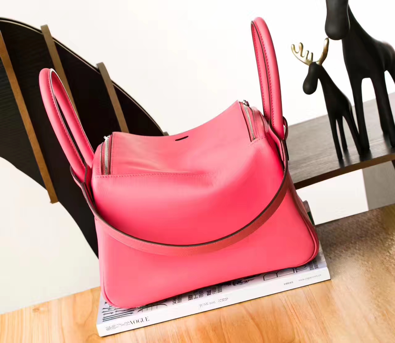 爱马仕琳迪包尺寸 Hermes Lindy 26cm 8W唇膏粉原厂Swift牛皮