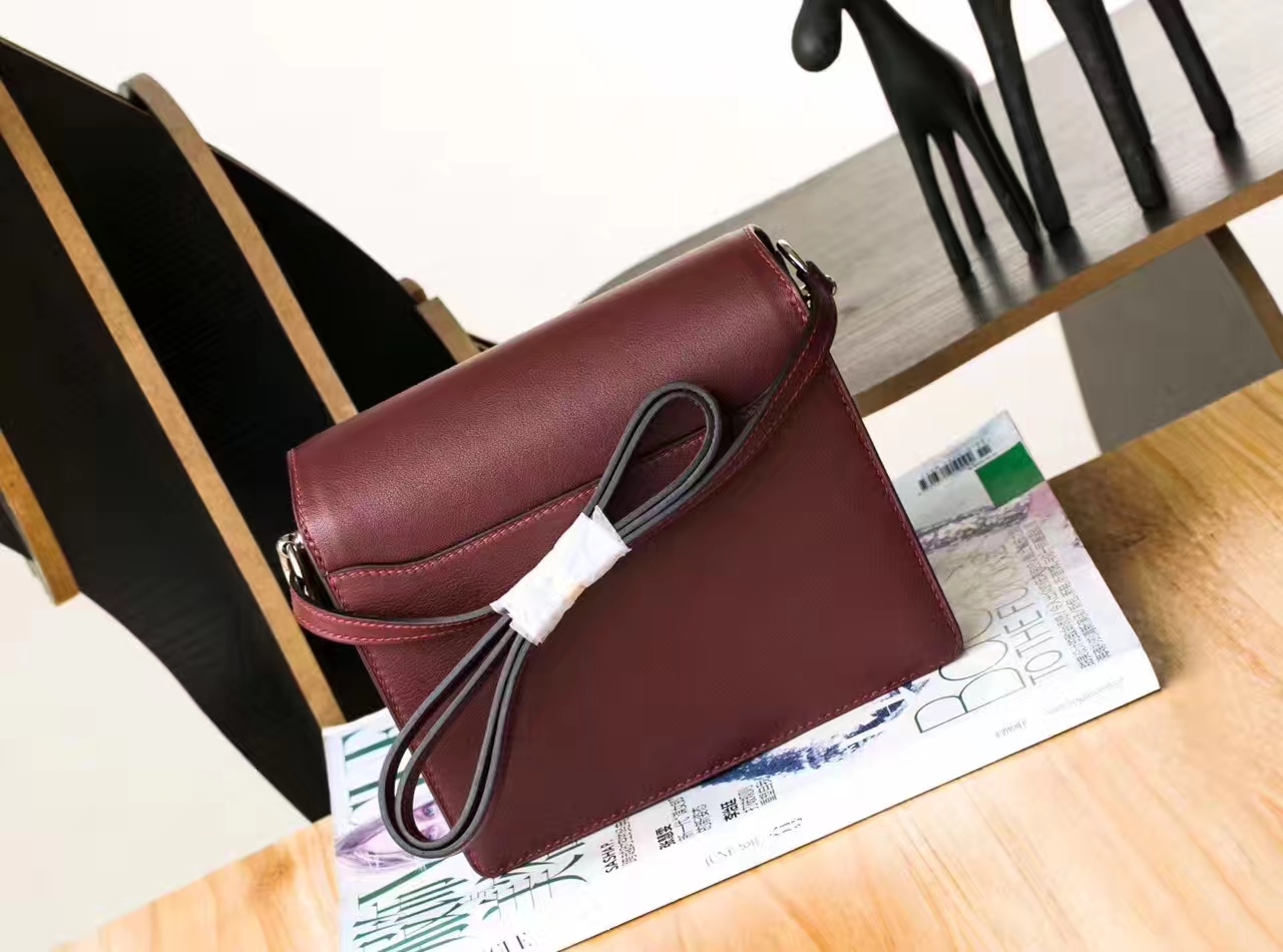 爱马仕女包价格 Hermes Roulis 19cm K1石榴红原厂Swift牛皮 银扣