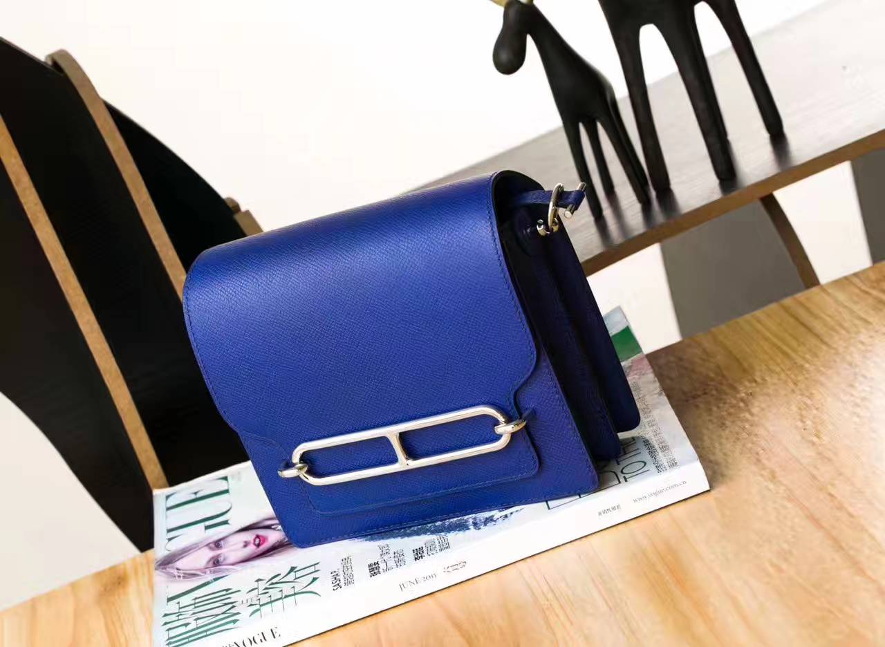 爱马仕斜挎女包 Hermes 7T电光蓝原厂Epsom牛皮Roulis猪鼻子包19cm