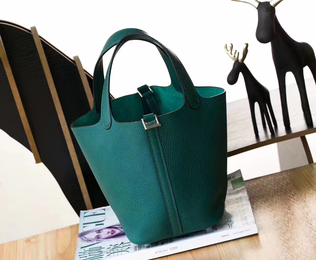 爱马仕女包价格 Hermes Z6孔雀绿原厂TC牛皮 Picotin水桶包18cm