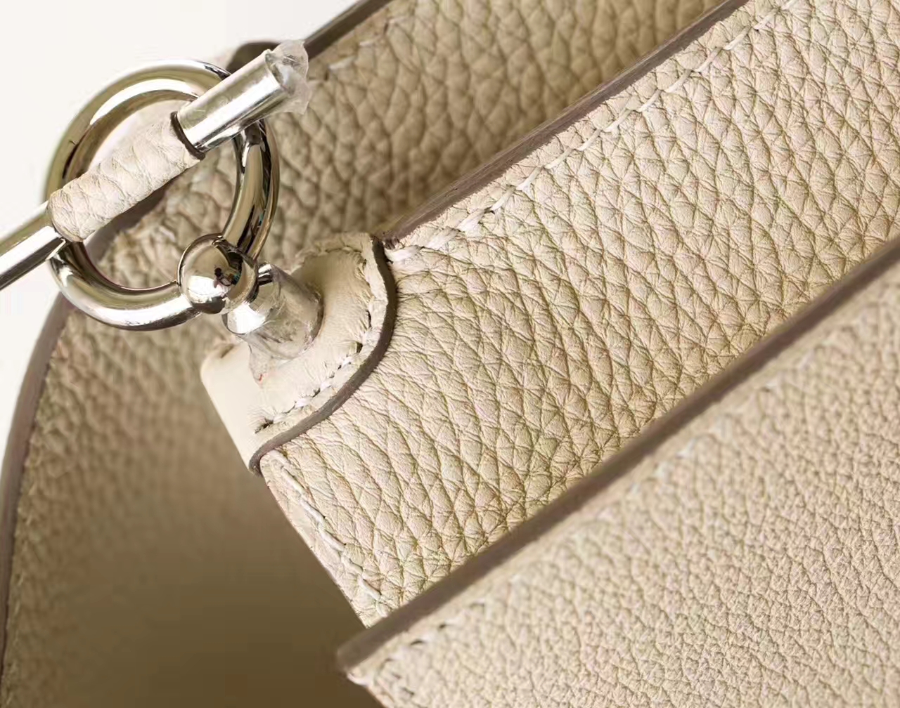 爱马仕包包批发 Hermes CK80珍珠灰原厂TC牛皮Roulis猪鼻子包23cm