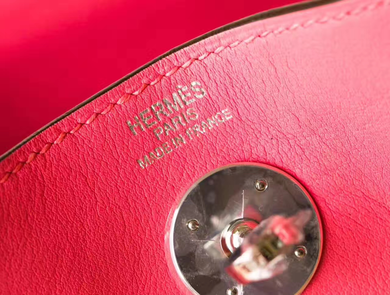爱马仕琳迪包尺寸 Hermes Lindy 26cm 8W唇膏粉原厂Swift牛皮