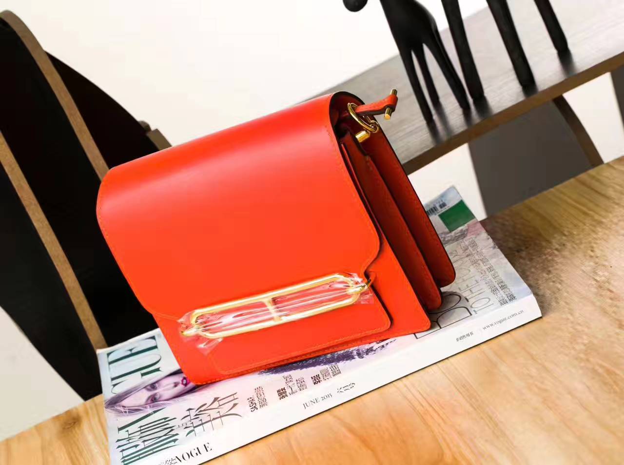 爱马仕女包批发 Hermes Roulis 19cm 艳橙色原厂Swift牛皮猪鼻子包