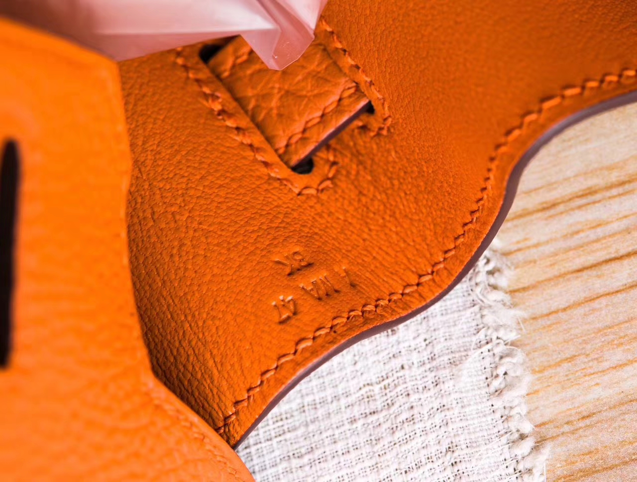Hermes包包官网 爱马仕Birkin30铂金包 橙色原厂togo牛皮 金扣