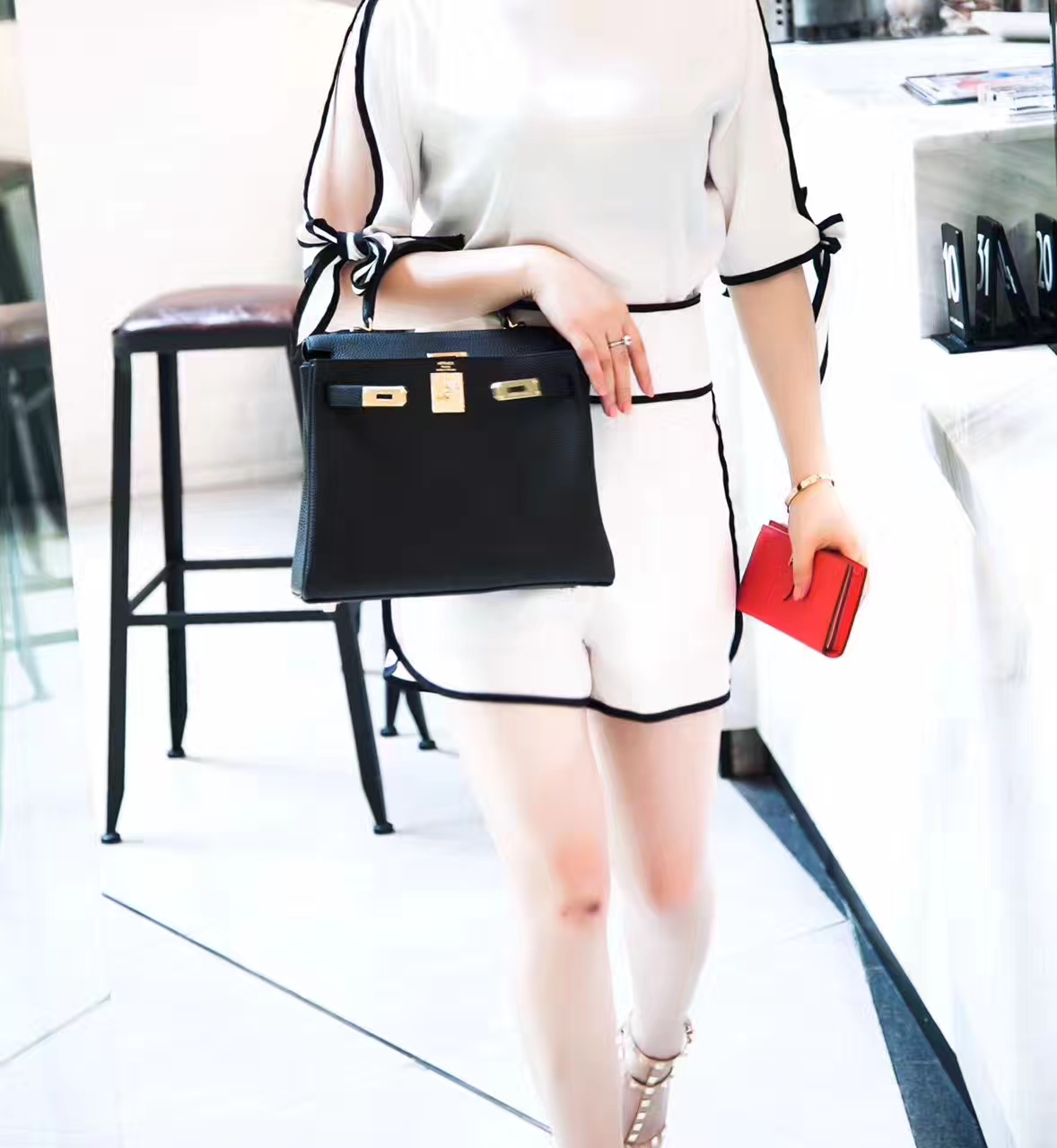 爱马仕Kelly包包尺寸 Hermes黑色原厂togo牛皮凯莉包Kelly28cm 金扣
