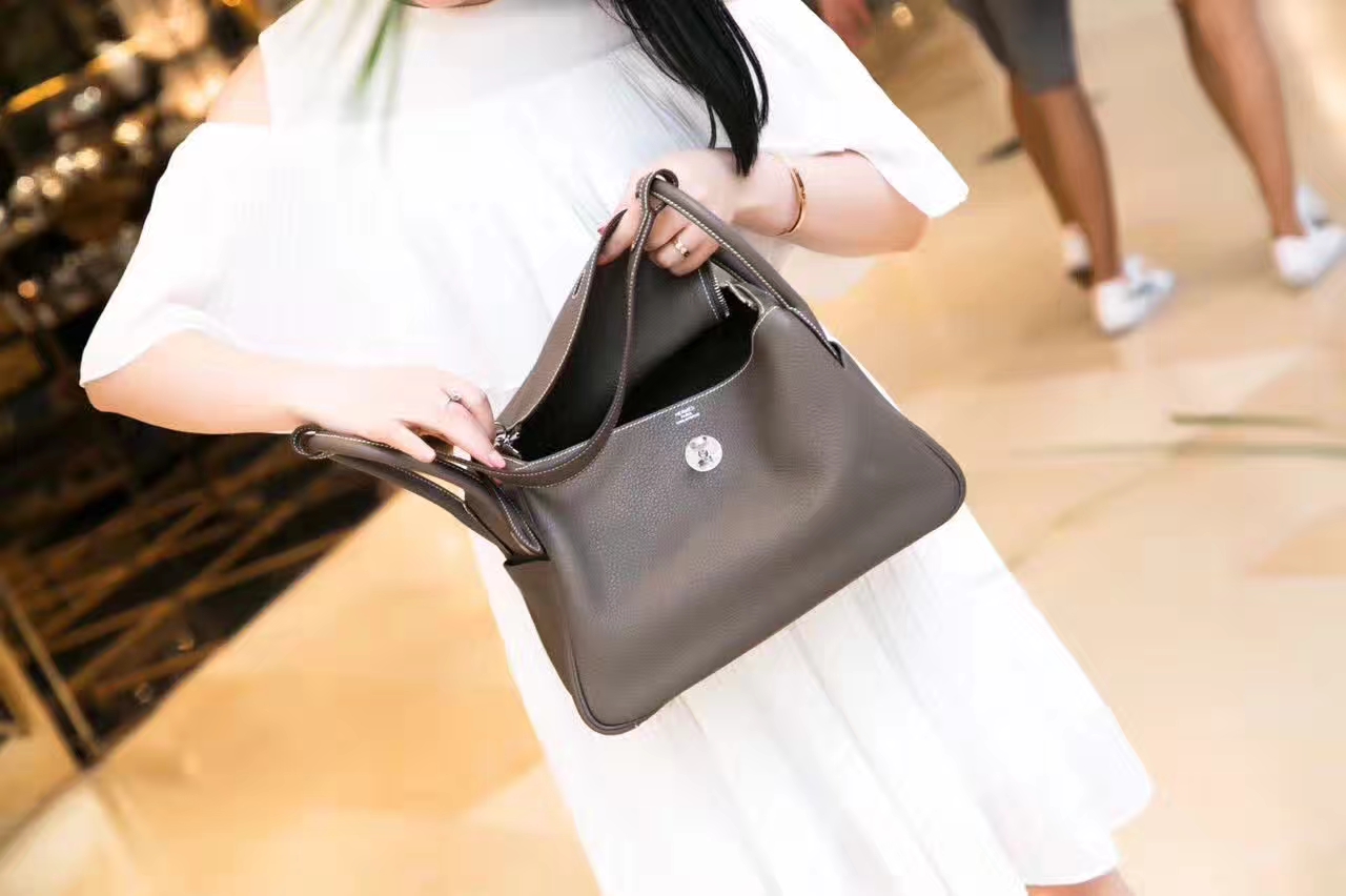 爱马仕Lindy包价格 Hermes CK18大象灰顶级TC牛皮琳迪包30cm