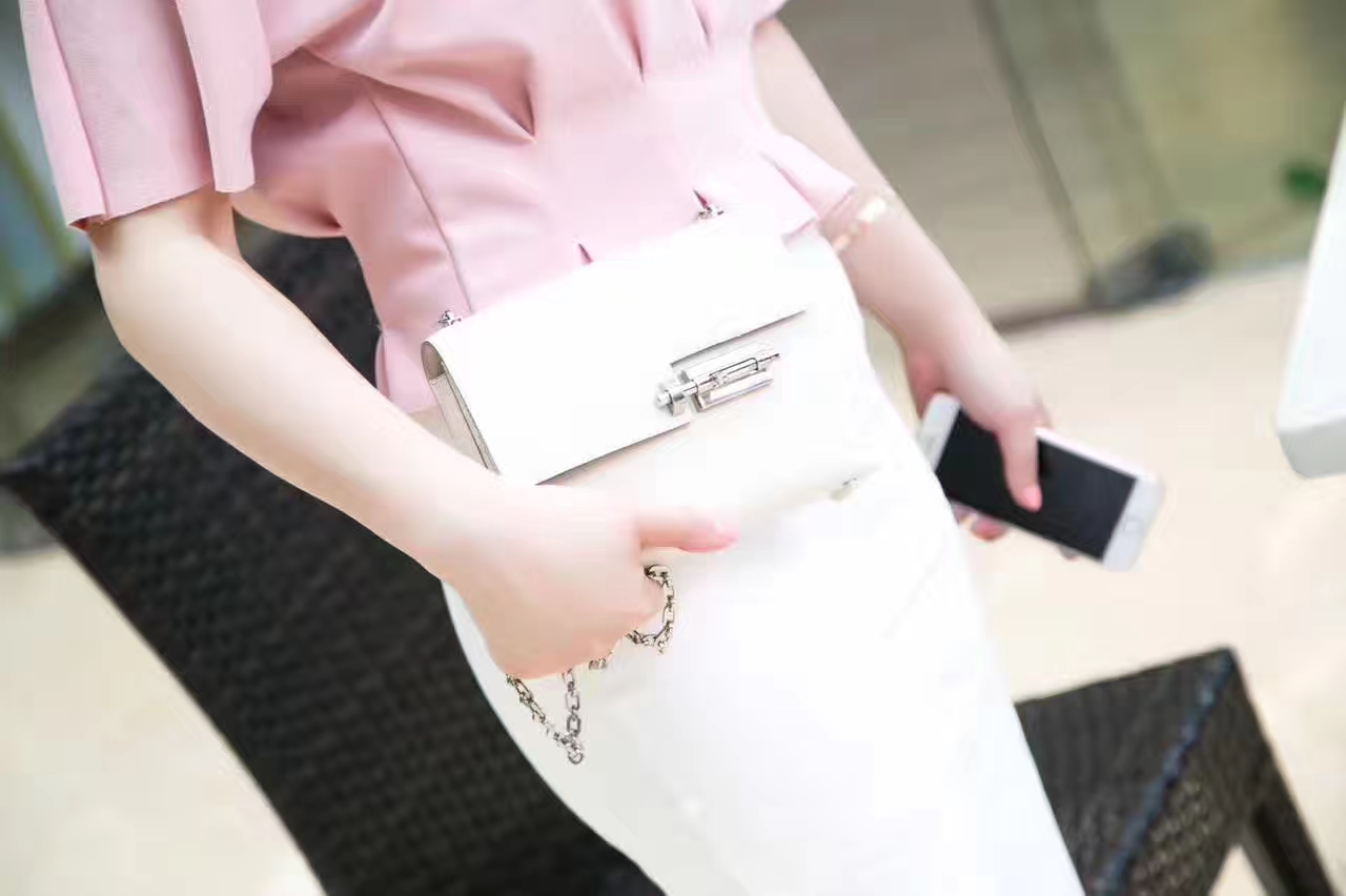 爱马仕单肩女包 Hermes VR17cm 奶昔白原厂epsom牛皮机关枪包