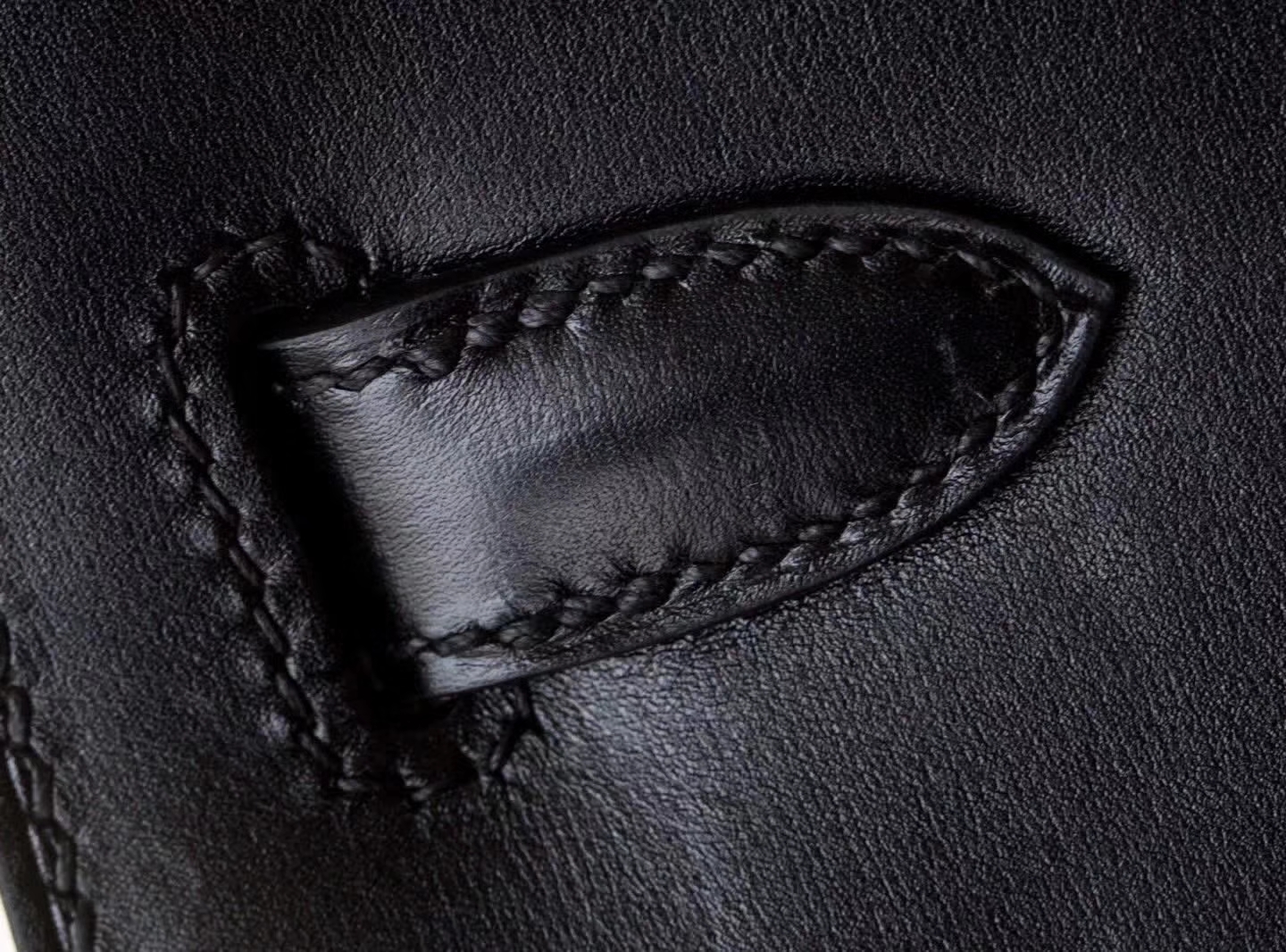 爱马仕凯莉包价格 Hermes Kelly28cm 89黑色顶级Box牛皮 银扣