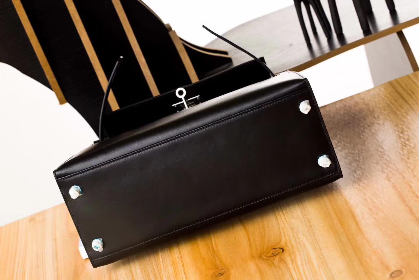 爱马仕凯莉包价格 Hermes Kelly28cm 89黑色顶级Box牛皮 银扣
