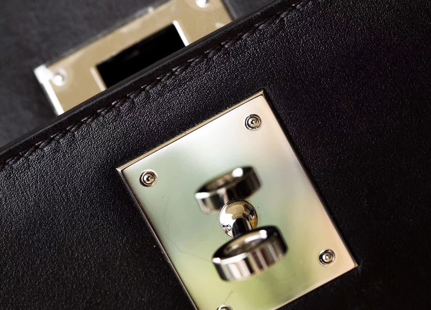 爱马仕凯莉包价格 Hermes Kelly28cm 89黑色顶级Box牛皮 银扣