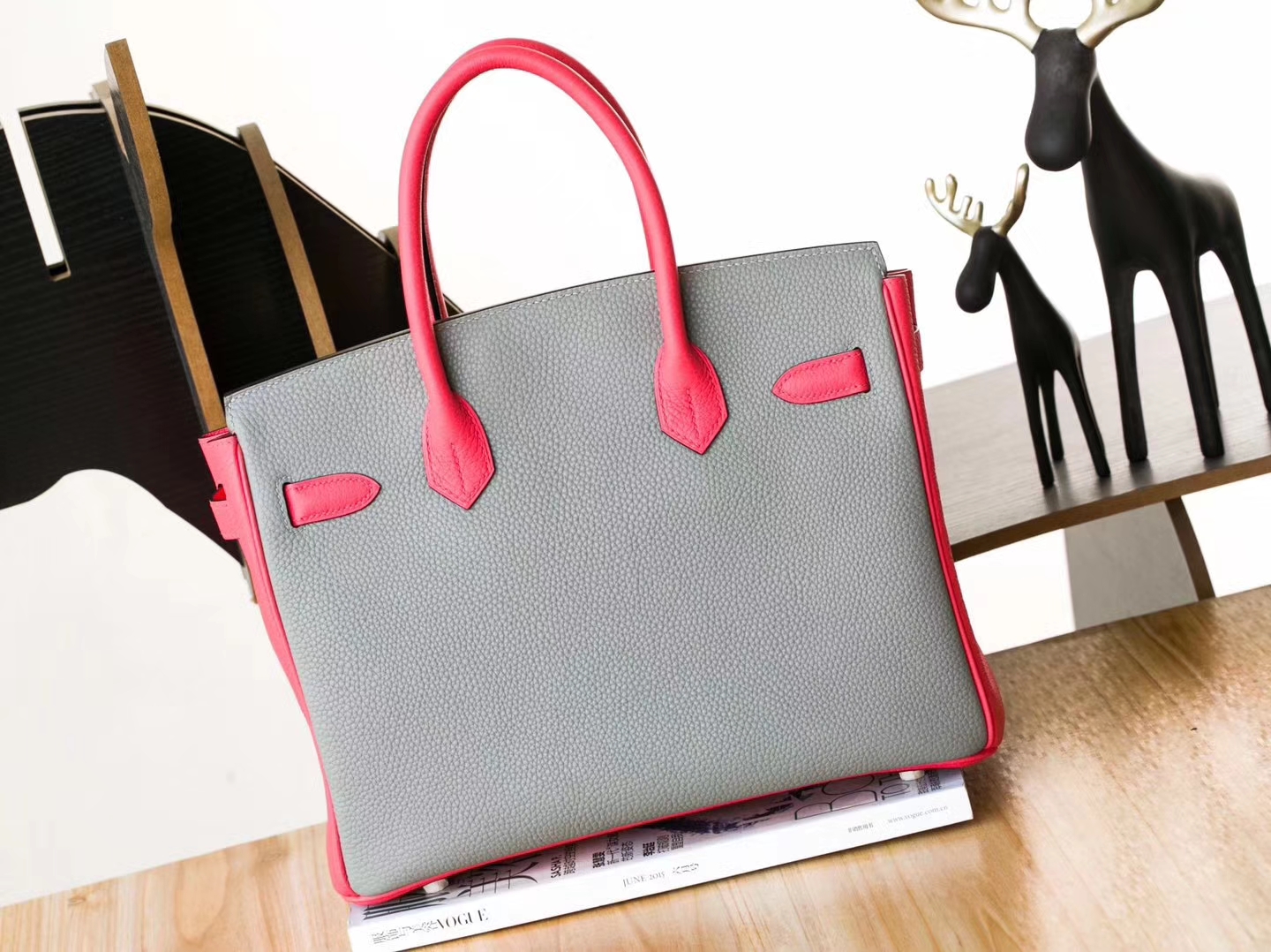 爱马仕铂金包价格 Hermes Birkin30cm 4W海鸥灰拼8W唇膏粉Togo牛皮 金扣