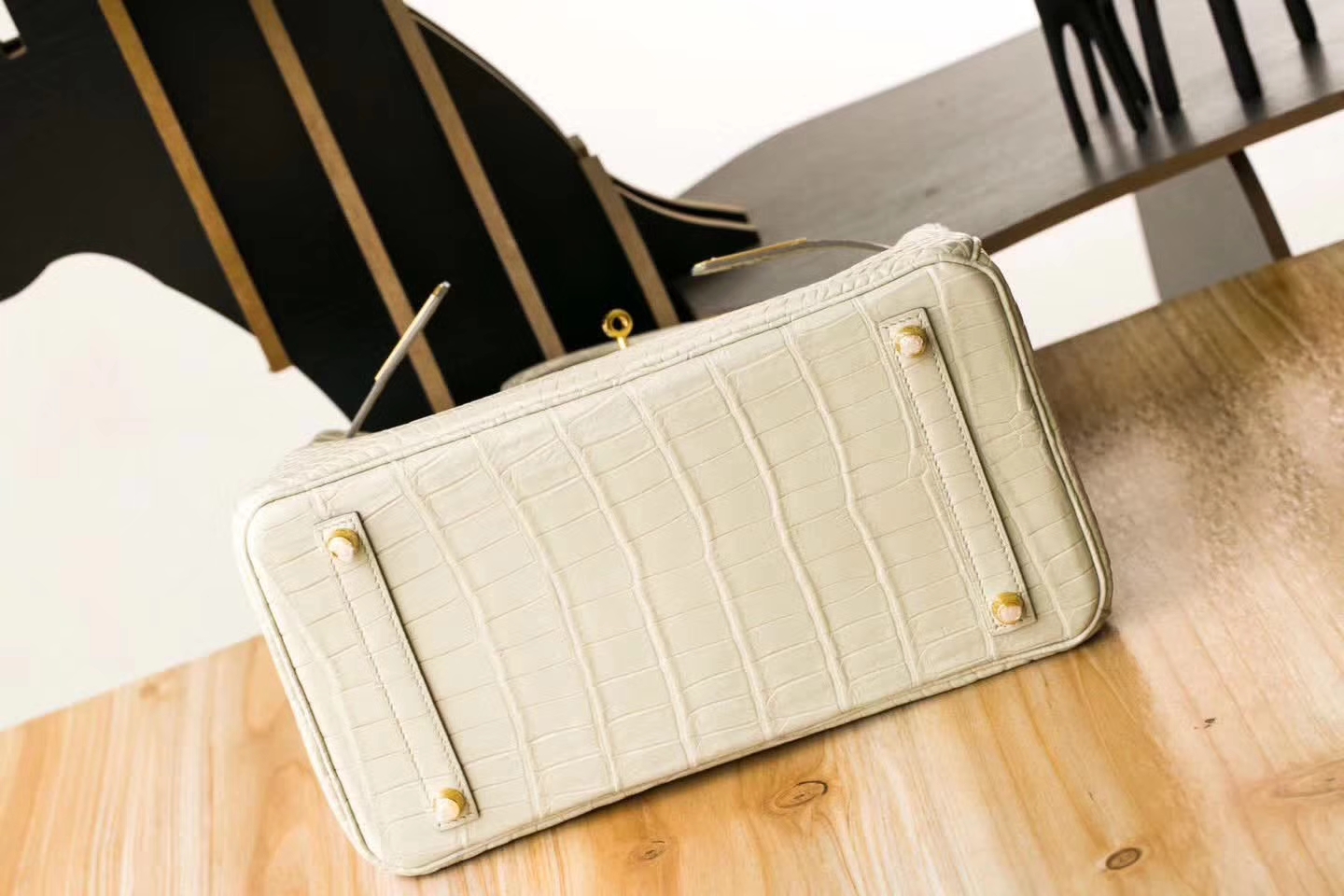 Hermes爱马仕铂金包尺寸 3C羊毛白雾面两点鳄鱼皮Birkin30cm 金扣