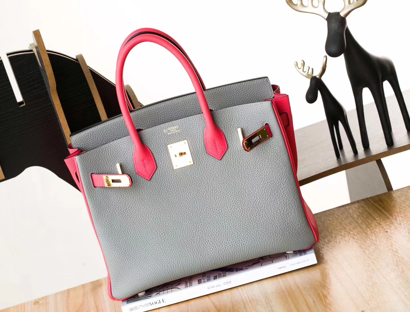 爱马仕铂金包价格 Hermes Birkin30cm 4W海鸥灰拼8W唇膏粉Togo牛皮 金扣