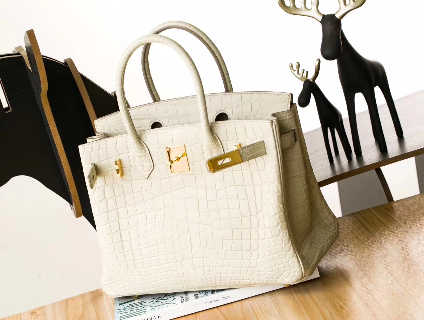 Hermes爱马仕铂金包尺寸 3C羊毛白雾面两点鳄鱼皮Birkin30cm 金扣